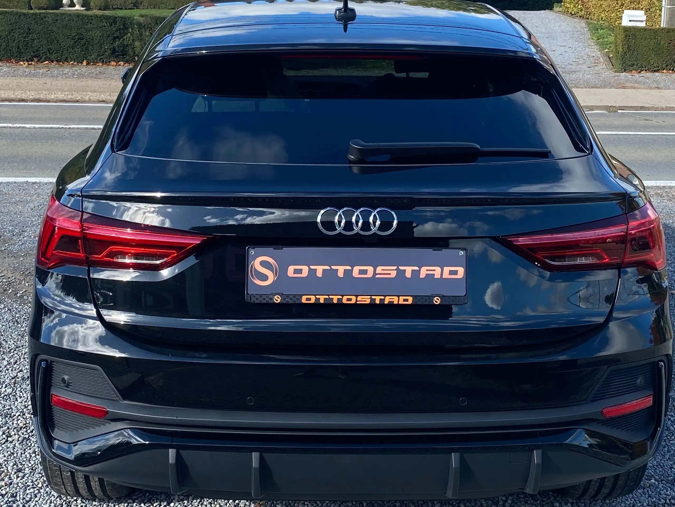 Audi - Q3