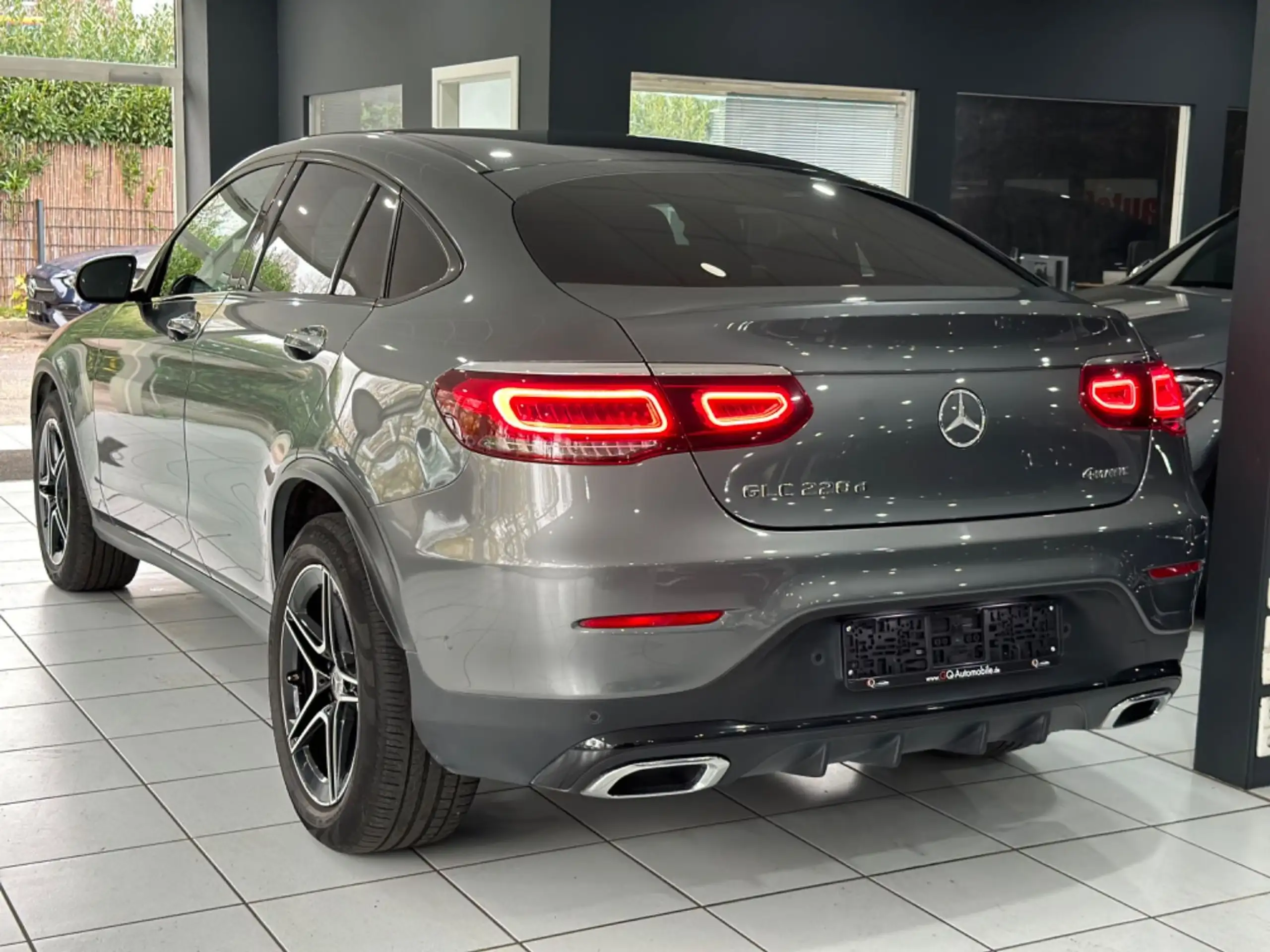 Mercedes-Benz - GLC 220