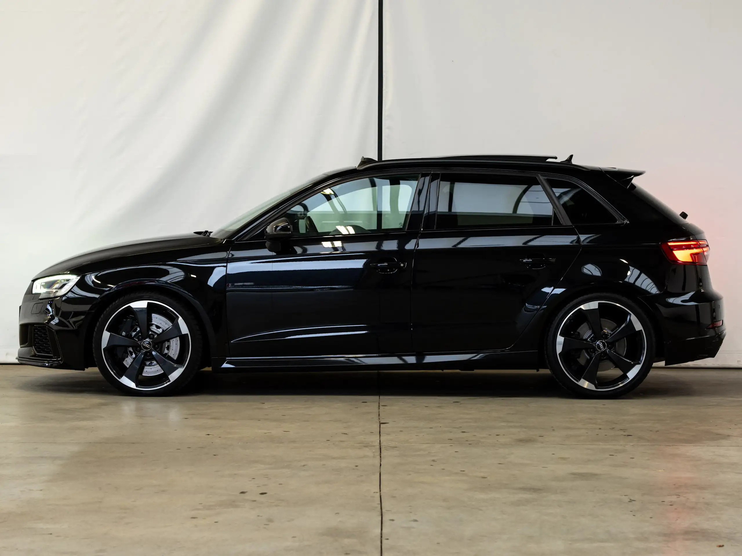 Audi - RS3