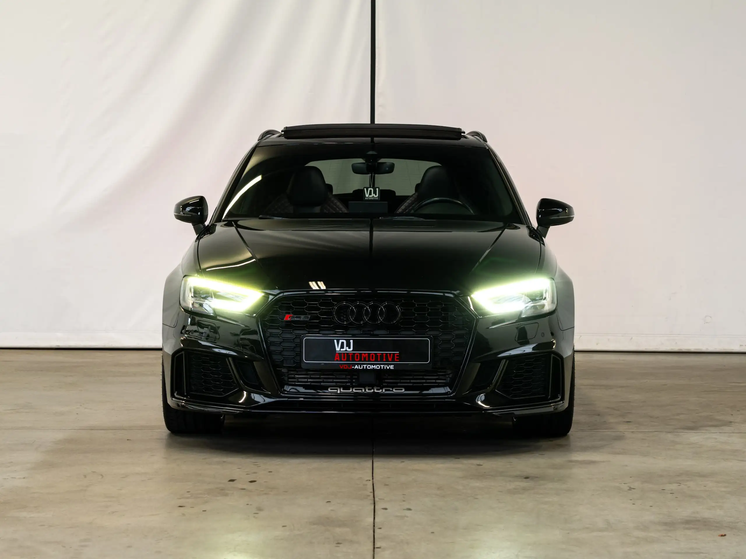 Audi - RS3