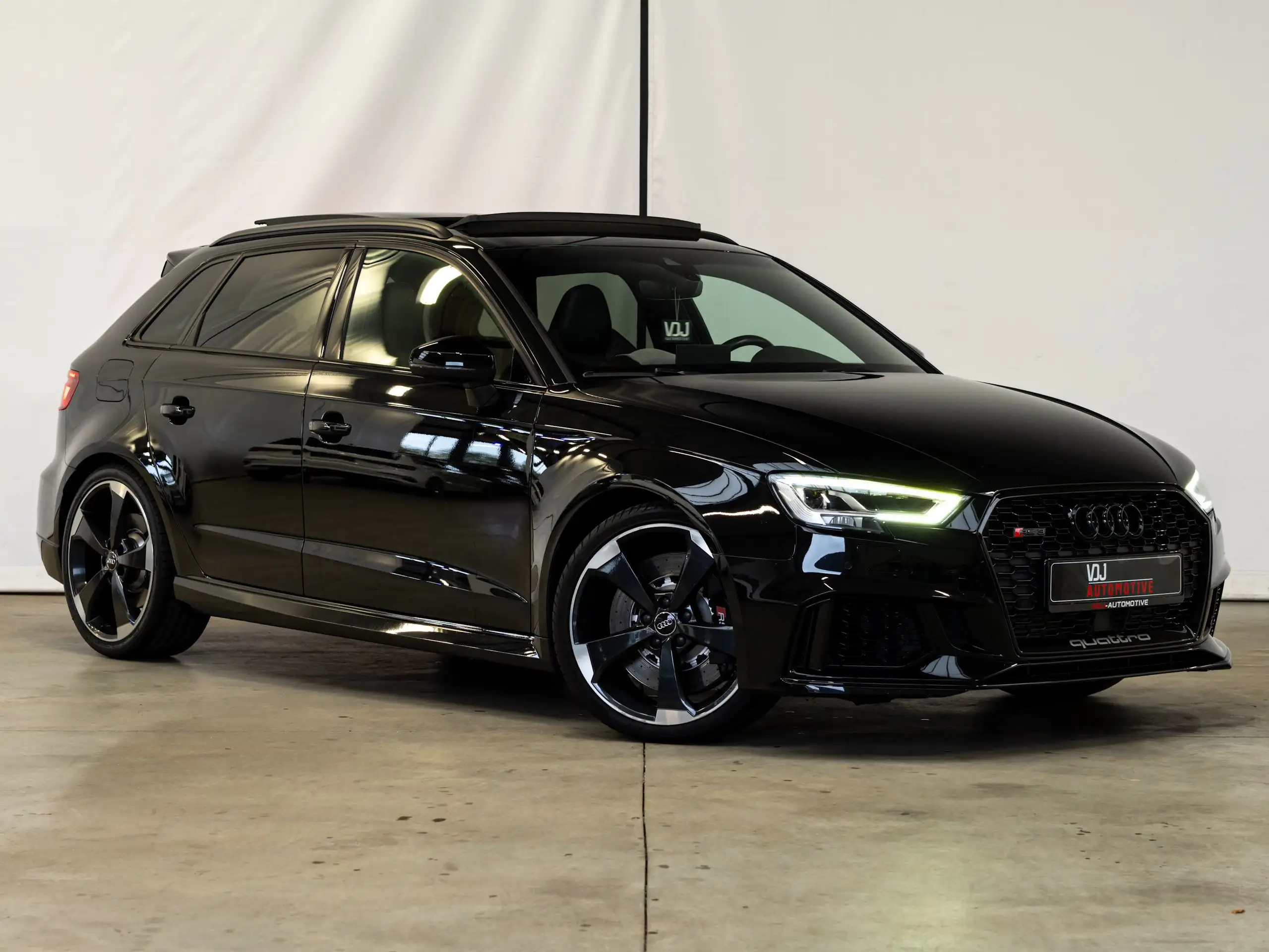 Audi - RS3