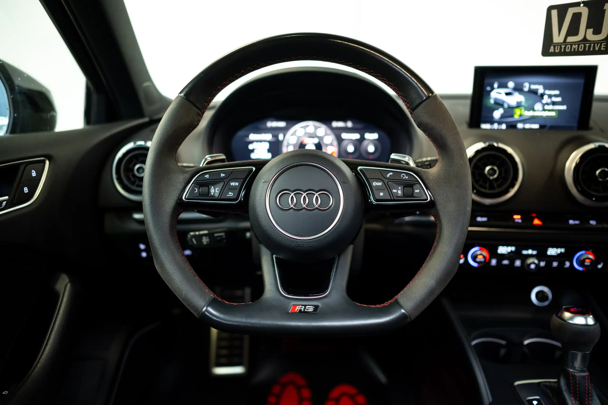 Audi - RS3