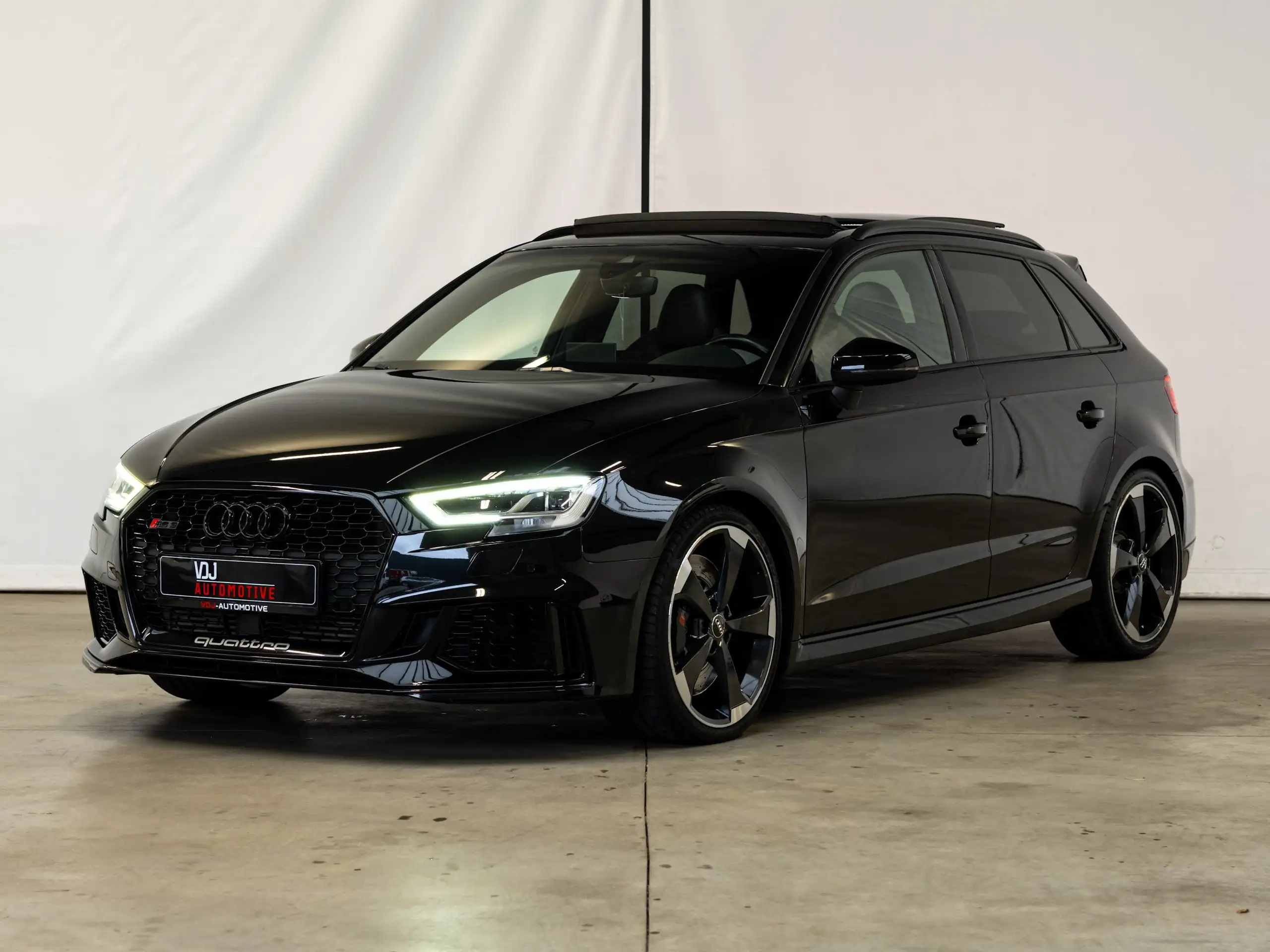 Audi - RS3