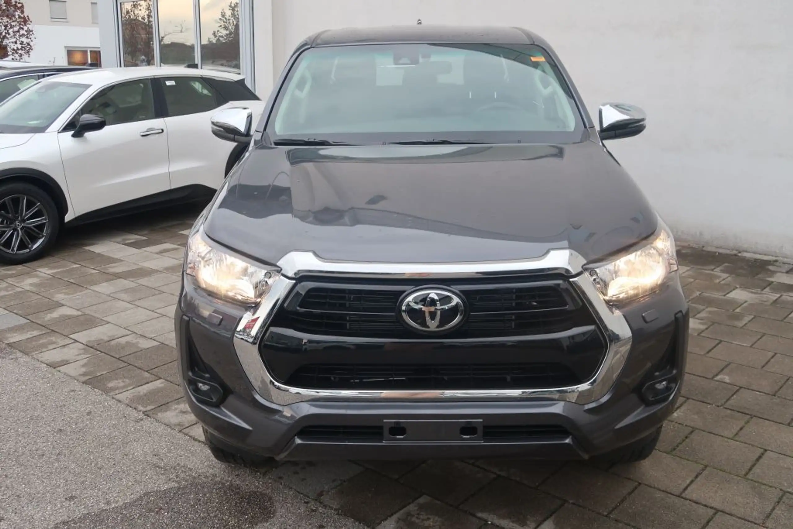 Toyota - Hilux