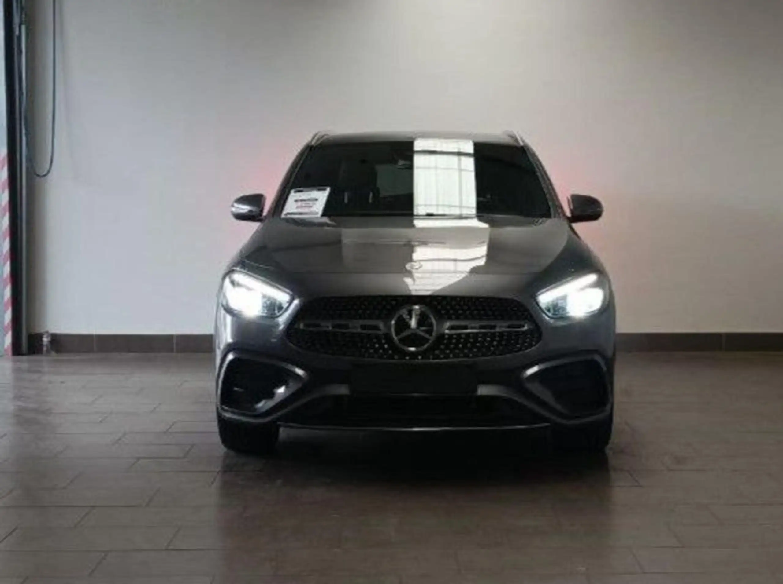 Mercedes-Benz - GLA 250