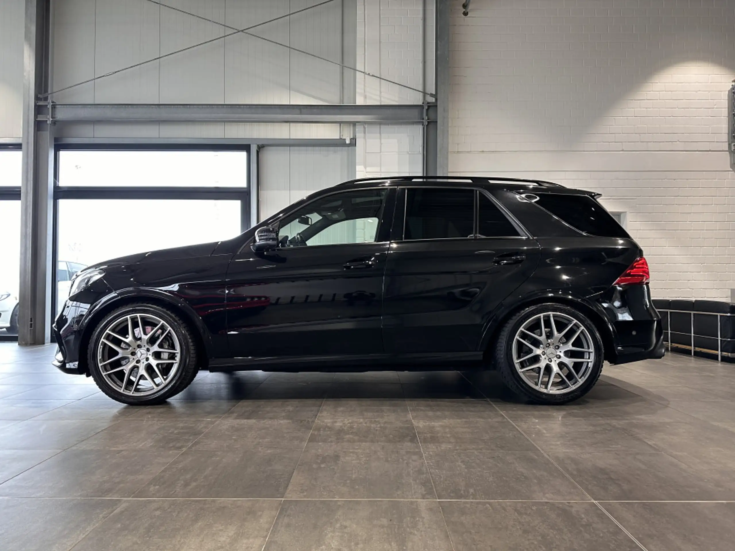 Mercedes-Benz - GLE 63 AMG