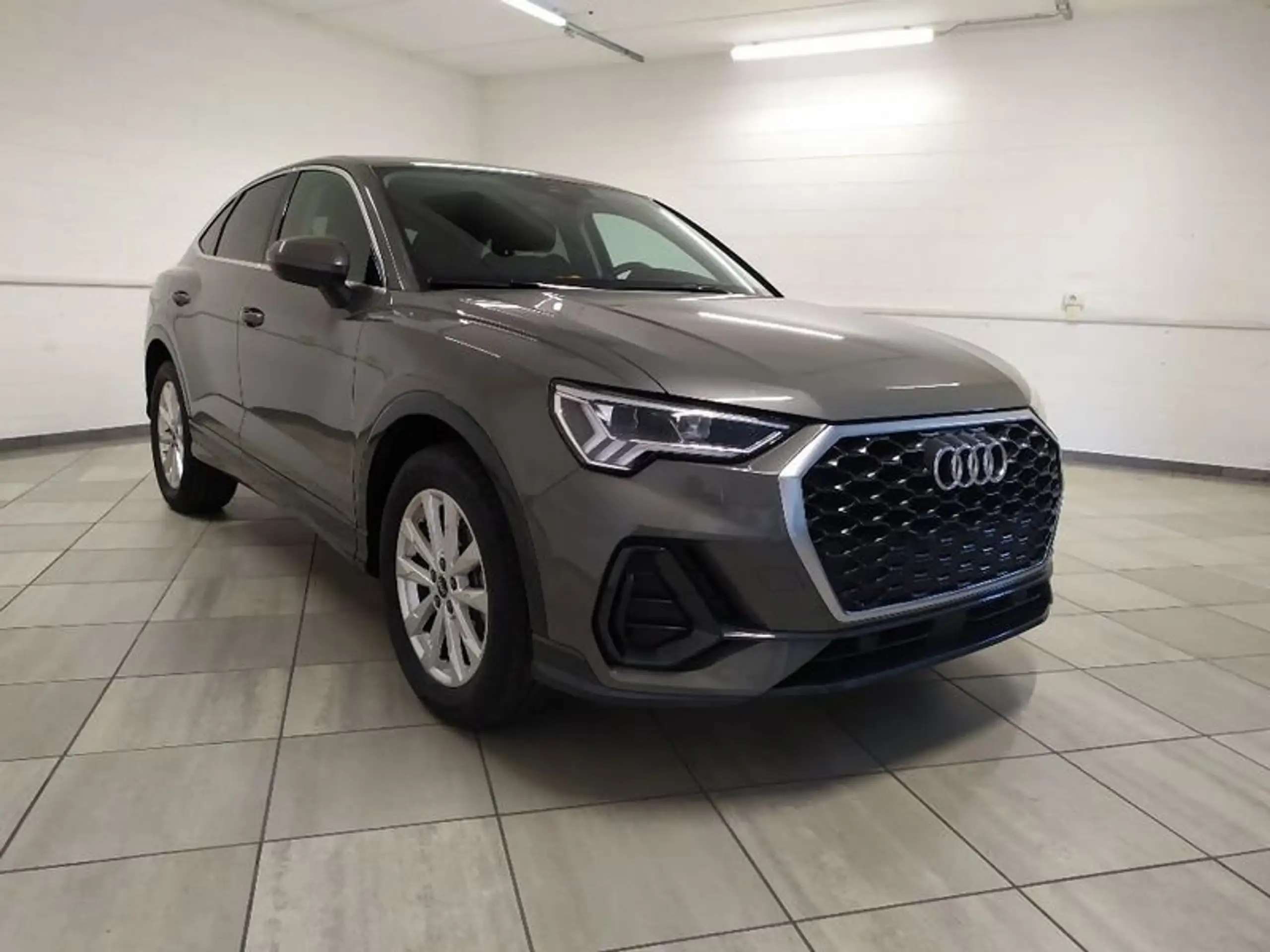 Audi - Q3