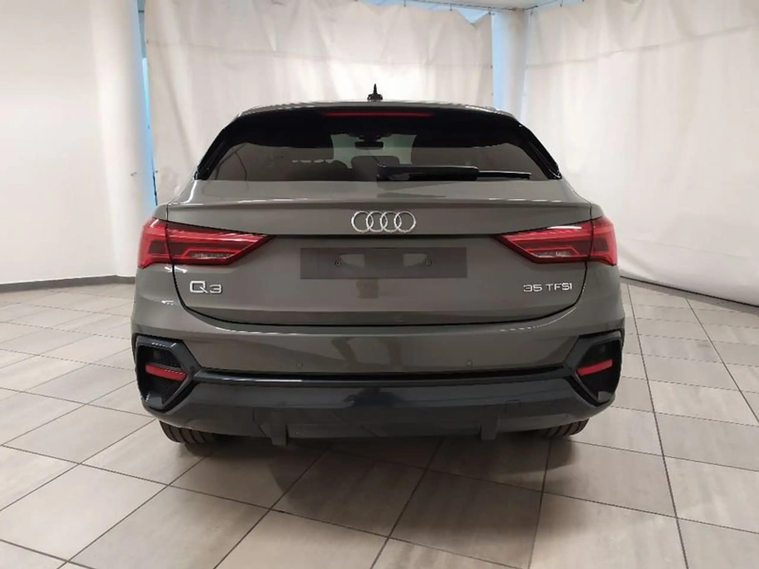 Audi - Q3