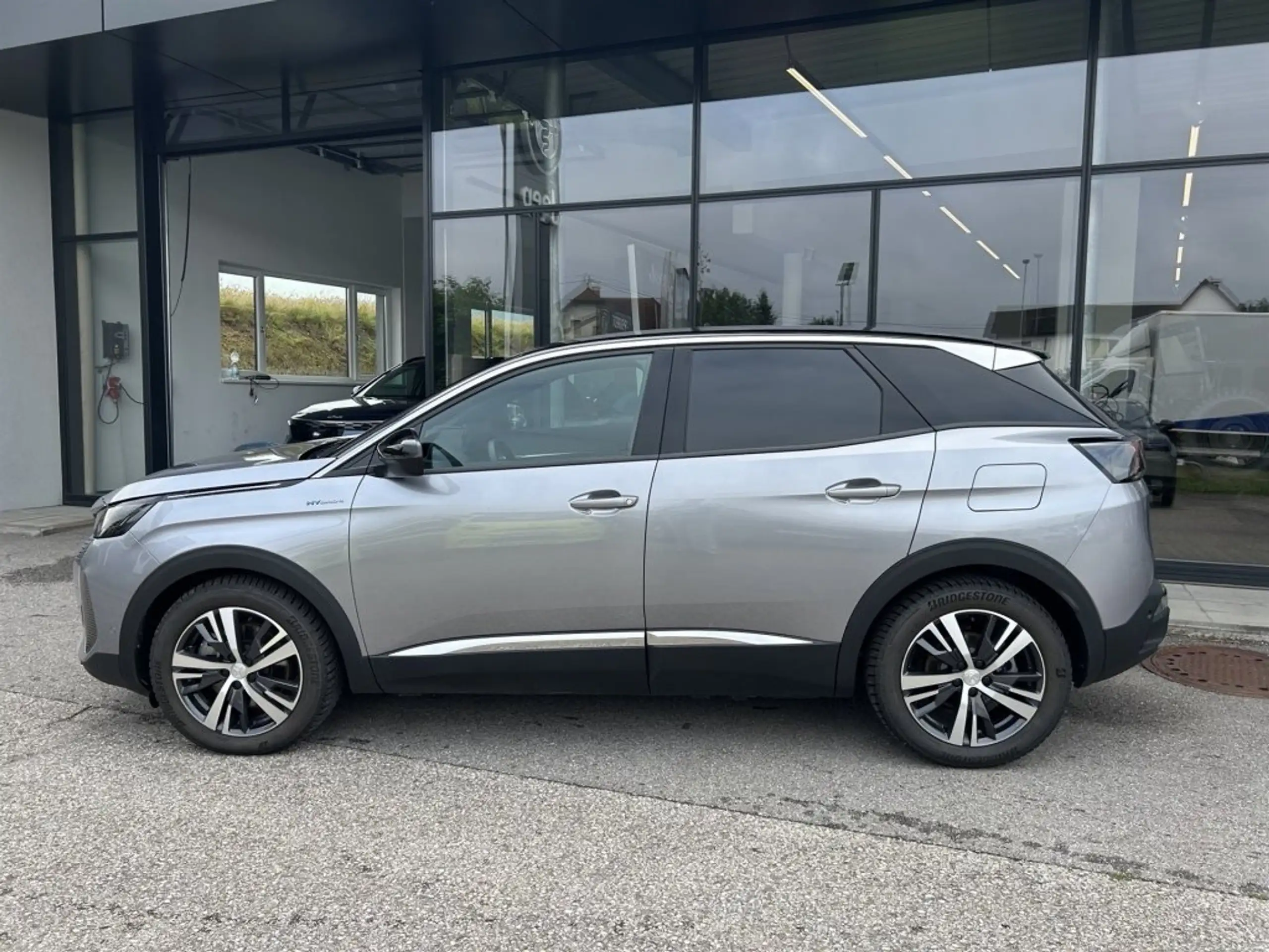 Peugeot - 3008