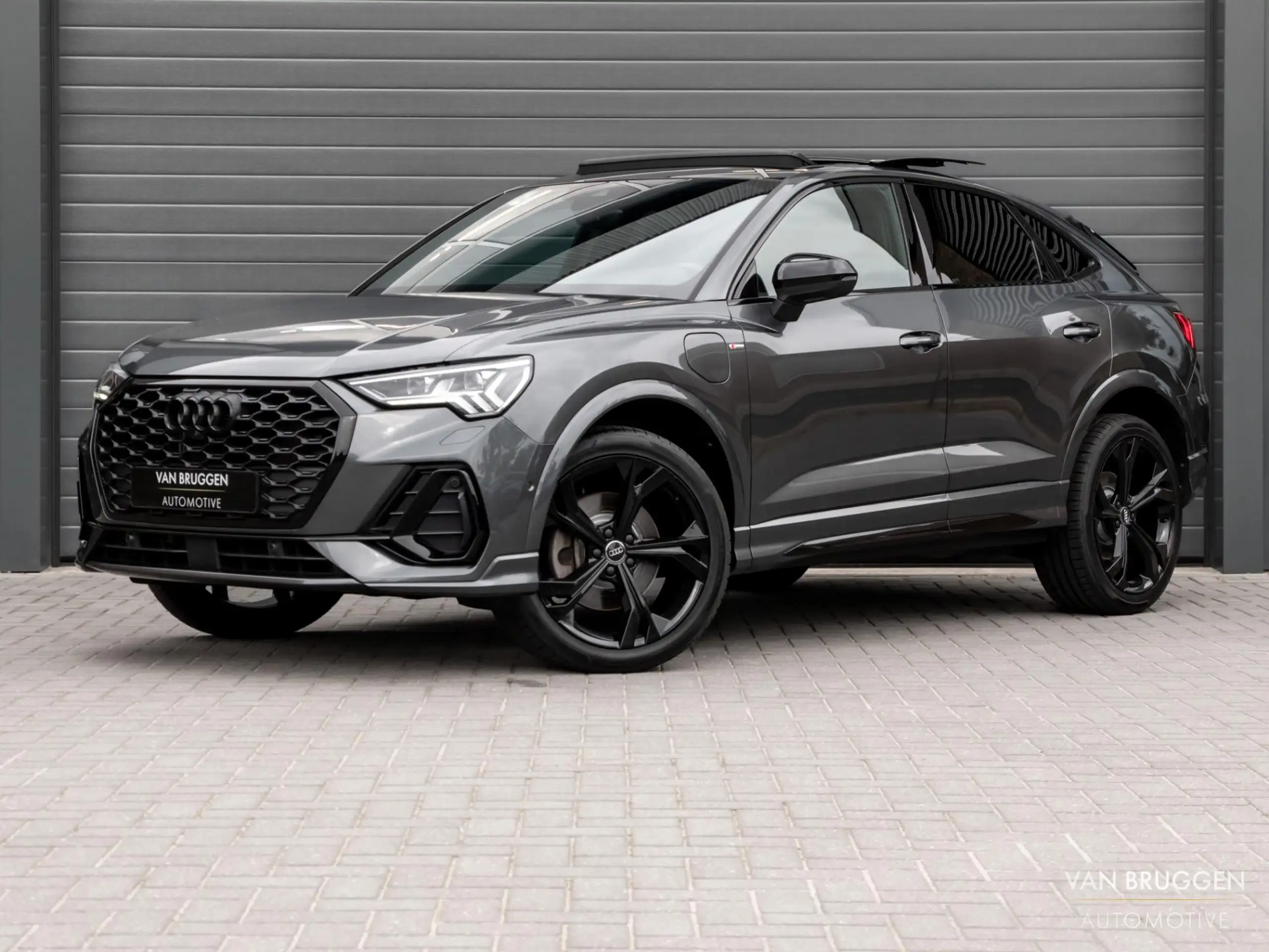 Audi - Q3