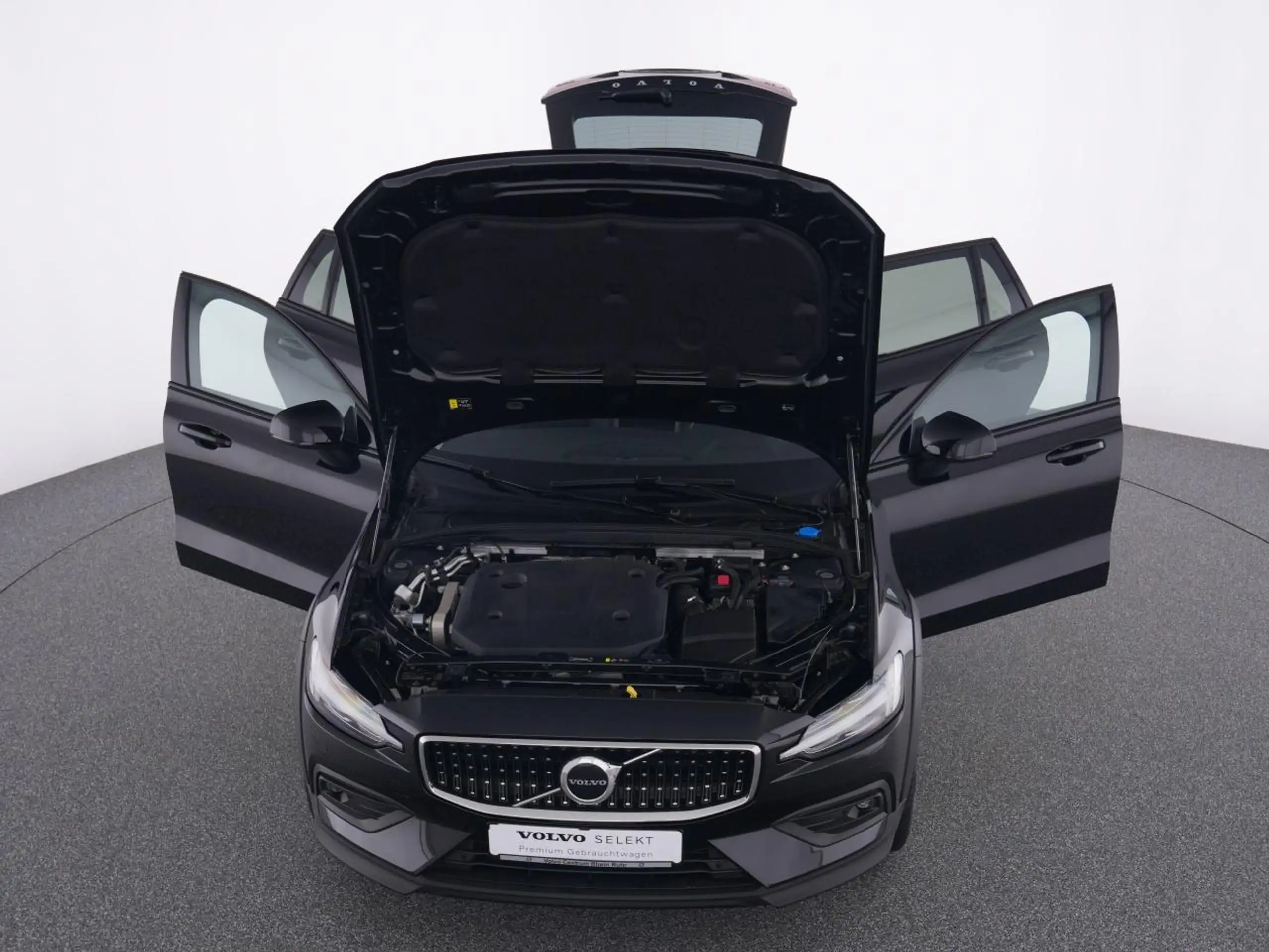 Volvo - V60 Cross Country