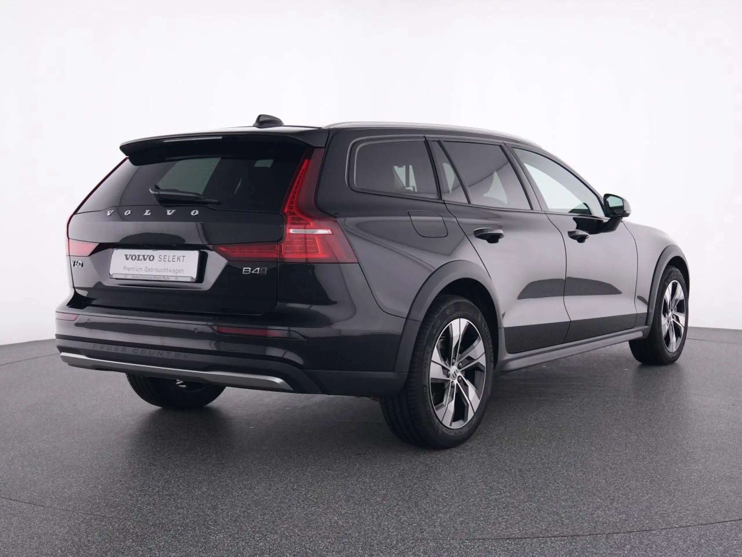 Volvo - V60 Cross Country