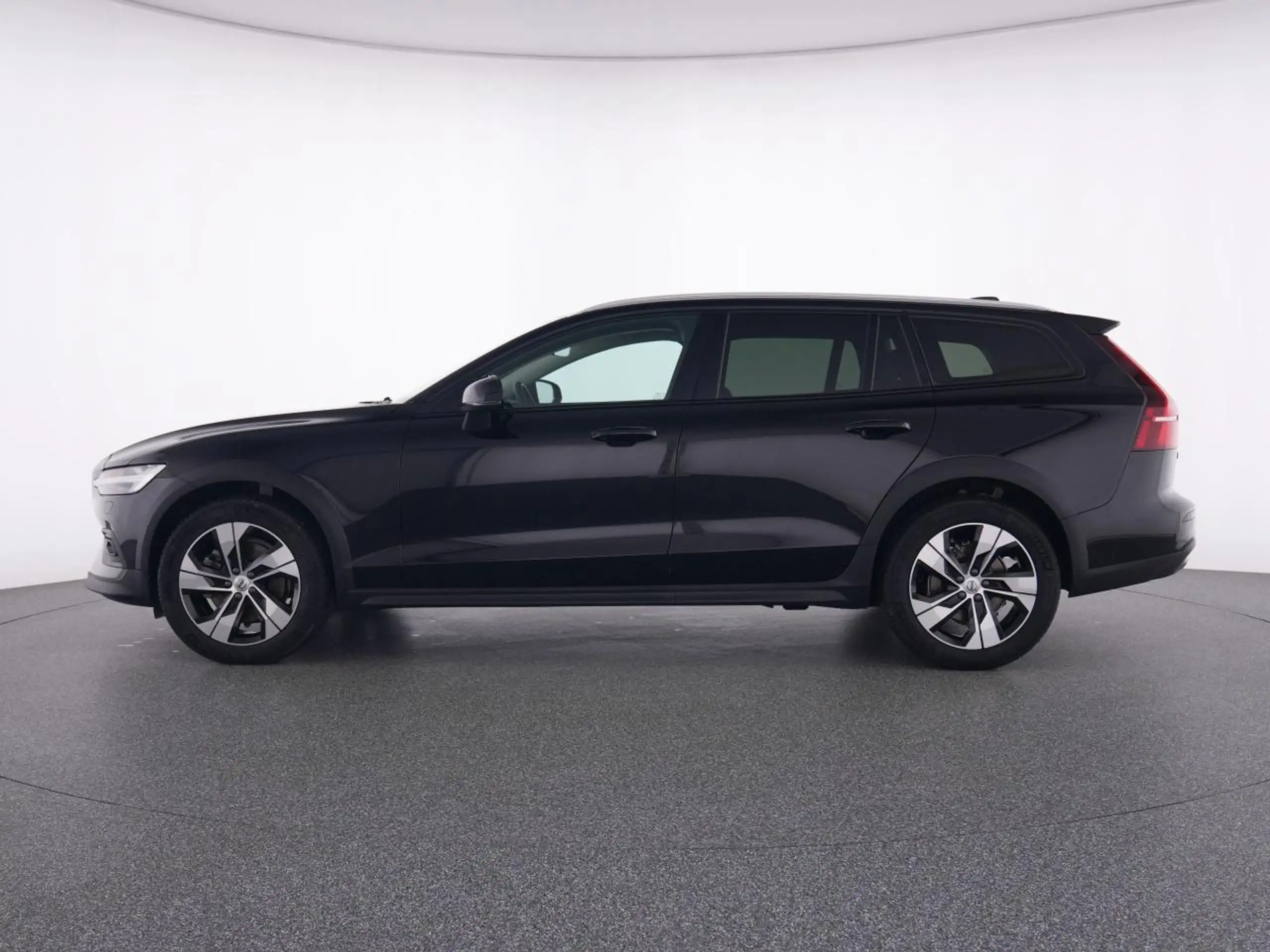 Volvo - V60 Cross Country