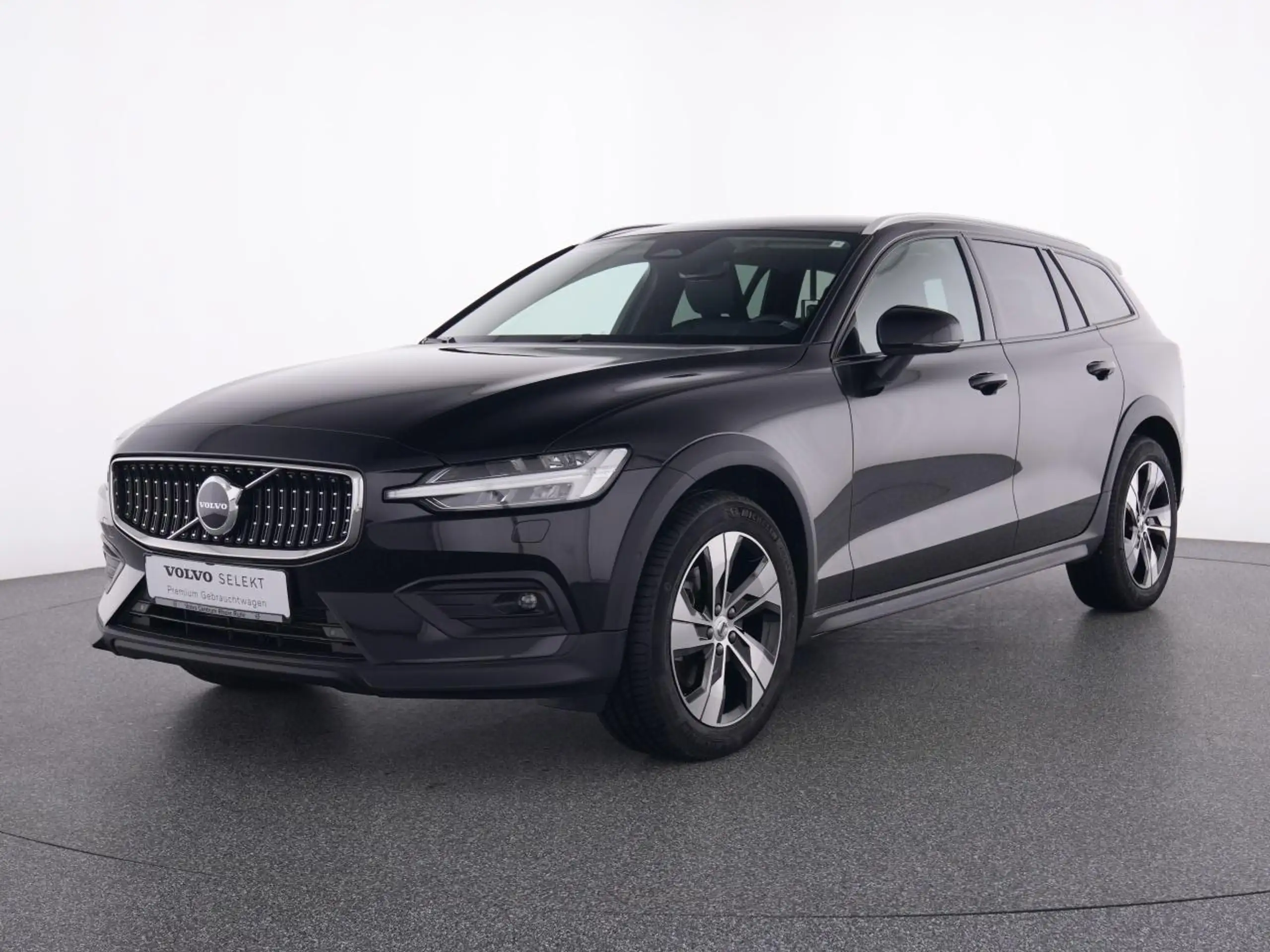 Volvo - V60 Cross Country