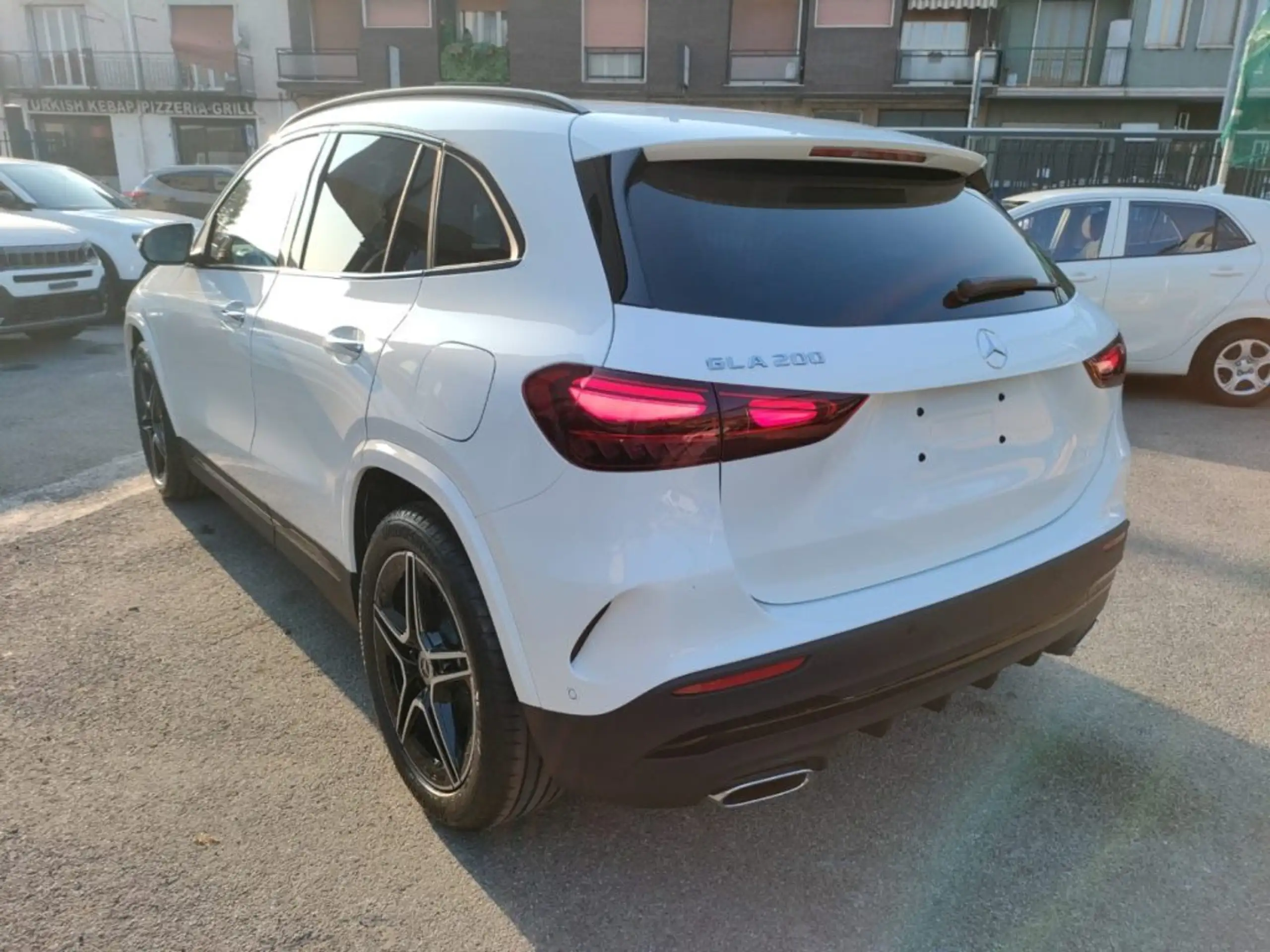 Mercedes-Benz - GLA 200