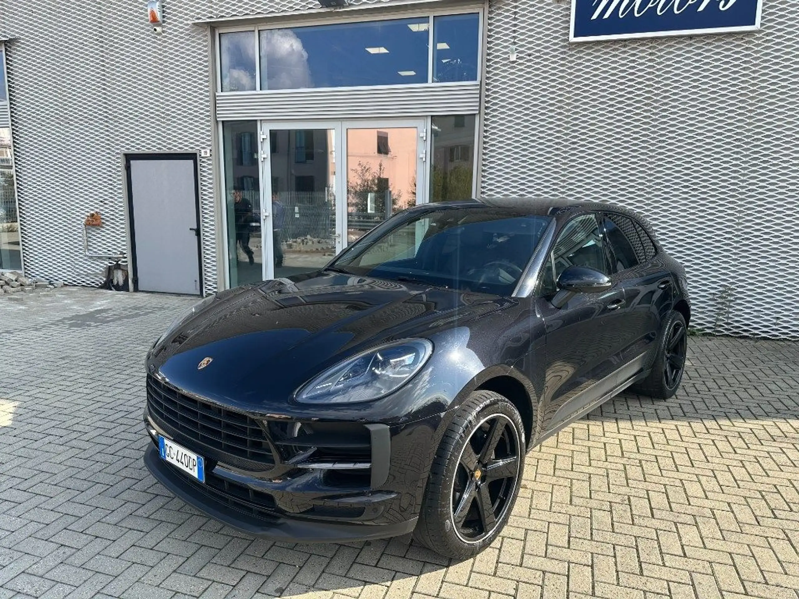 Porsche - Macan