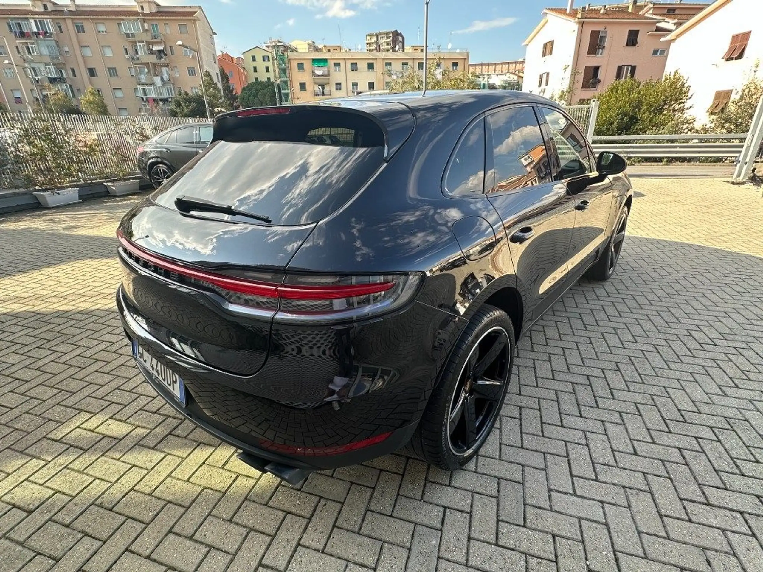 Porsche - Macan