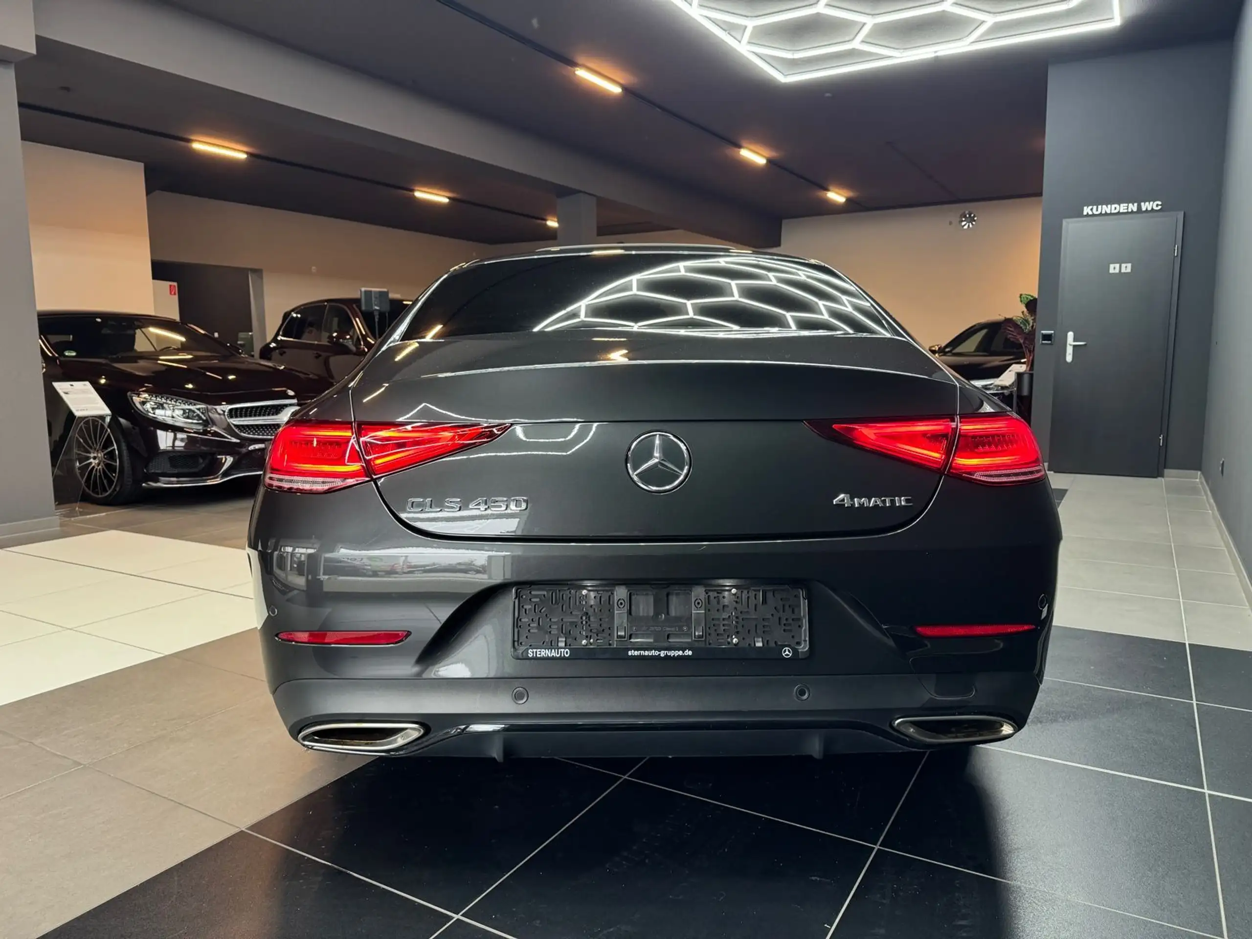 Mercedes-Benz - CLS 450