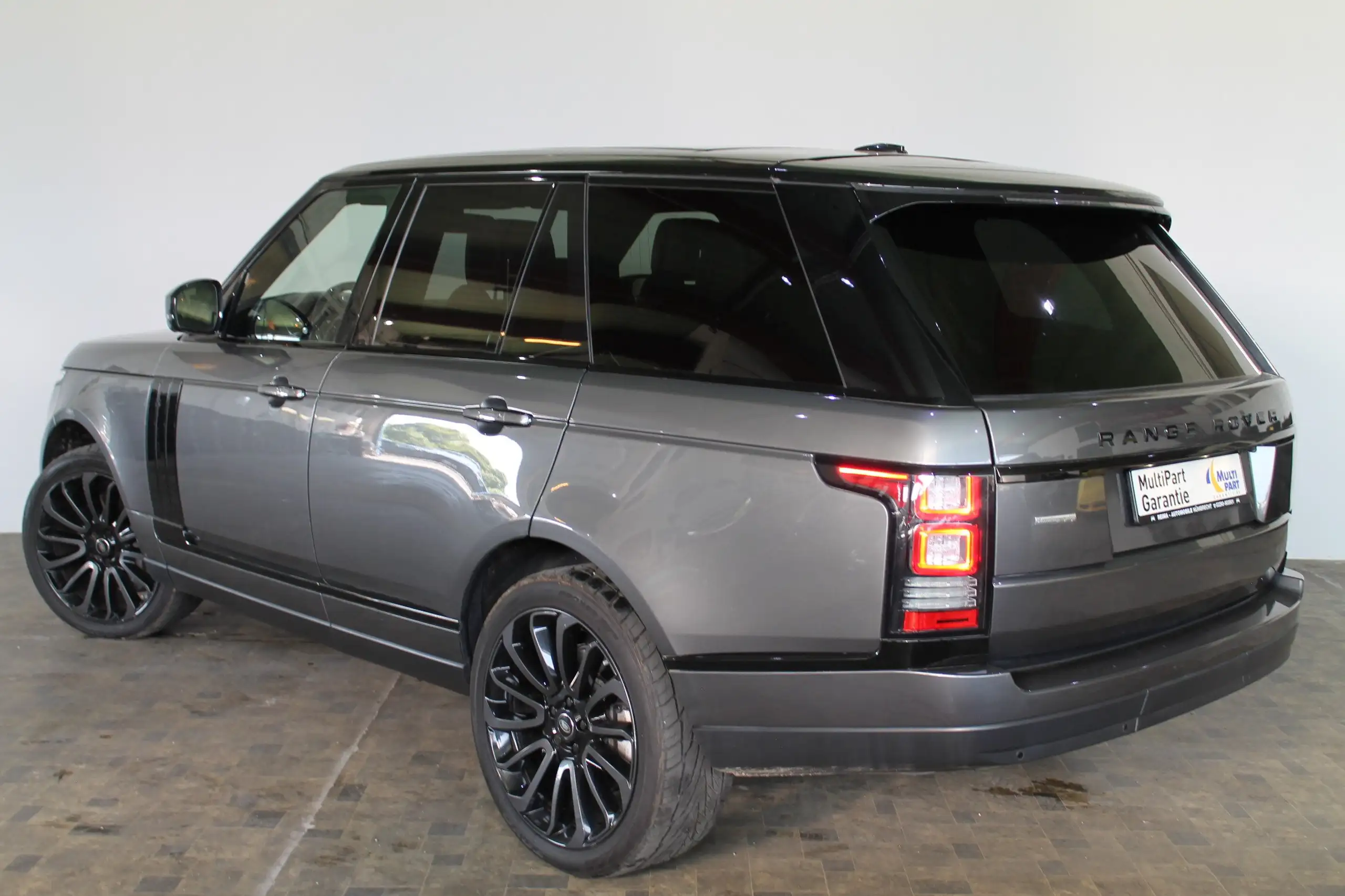 Land Rover - Range Rover