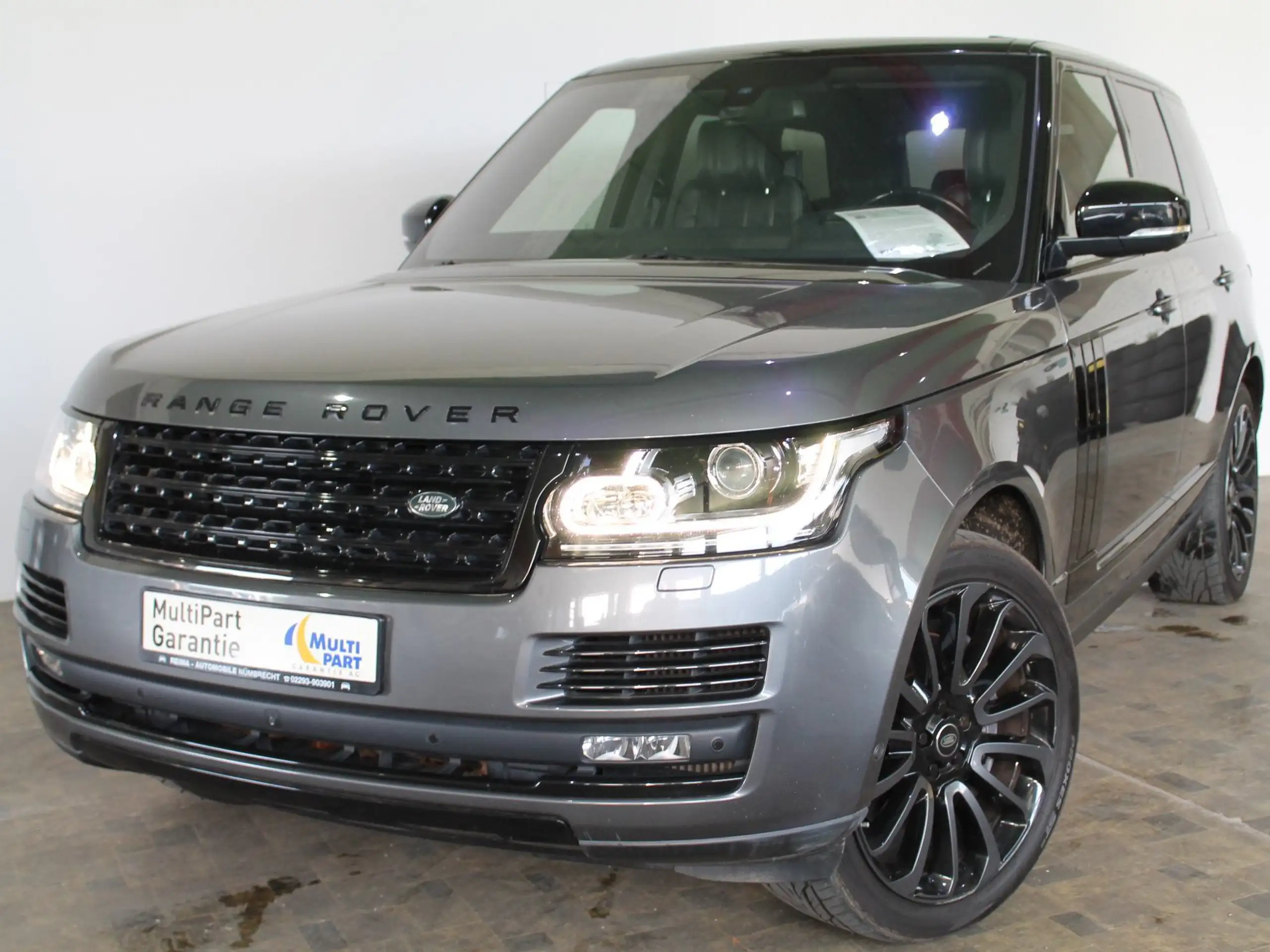 Land Rover - Range Rover