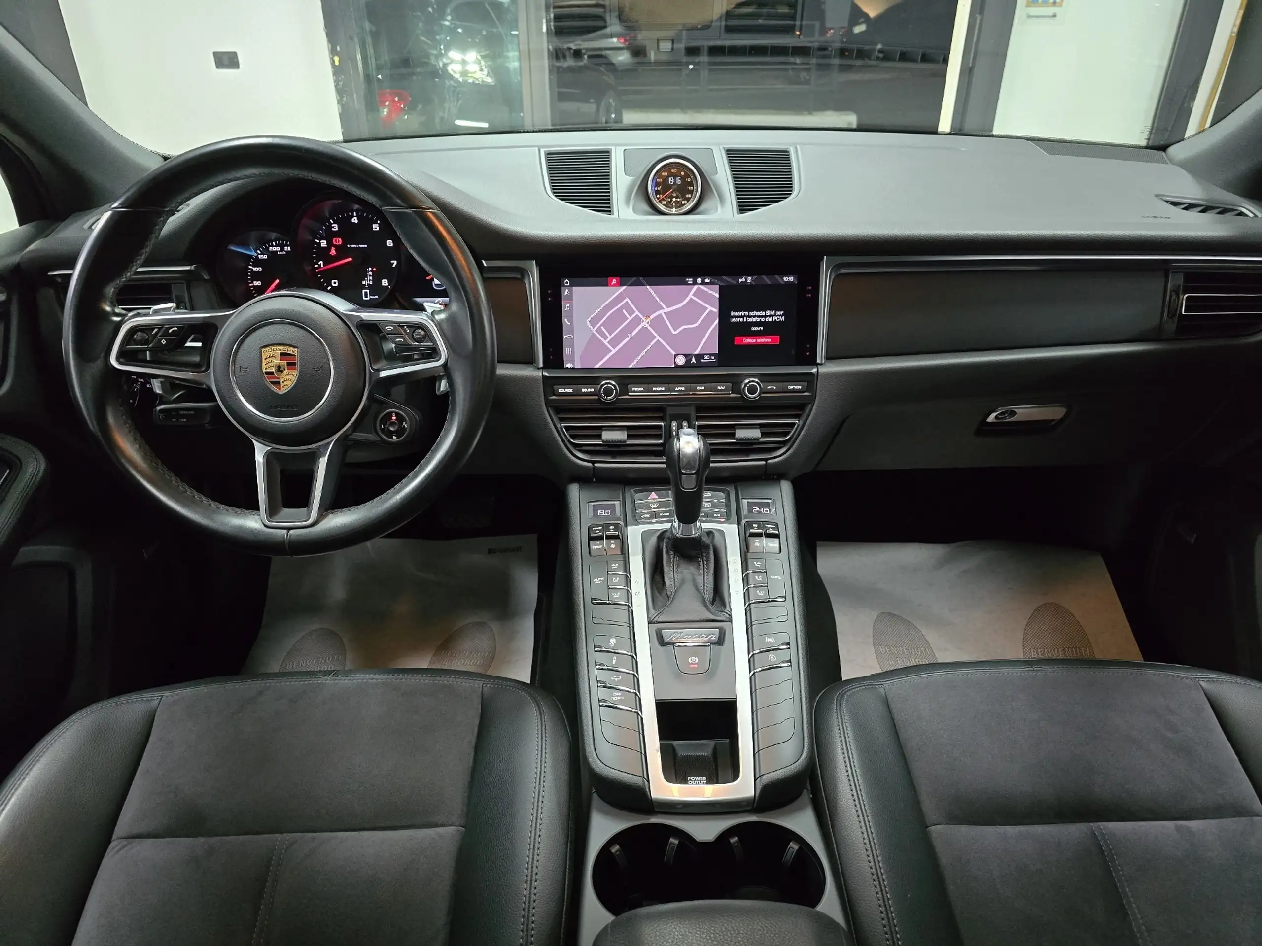 Porsche - Macan