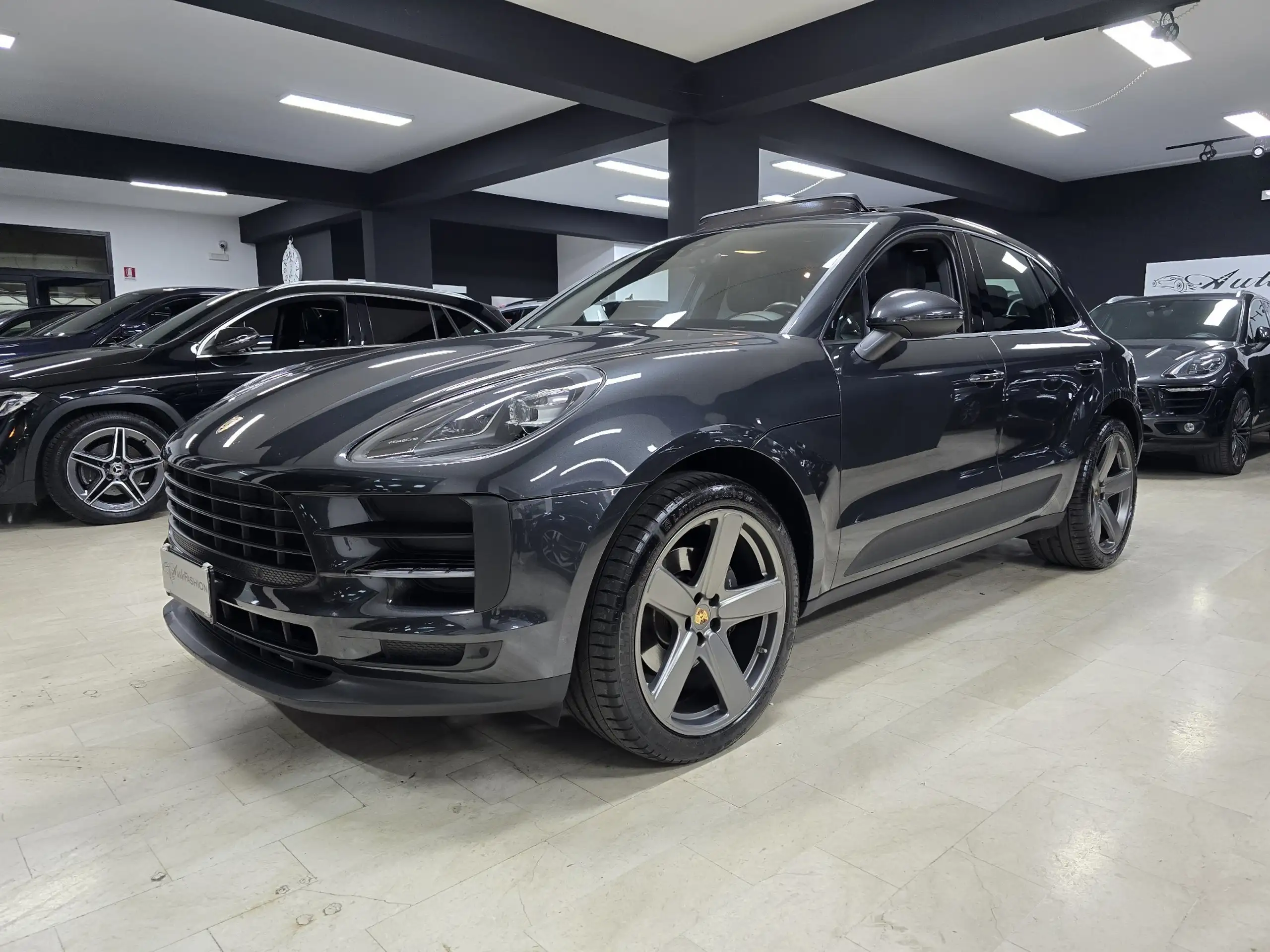 Porsche - Macan