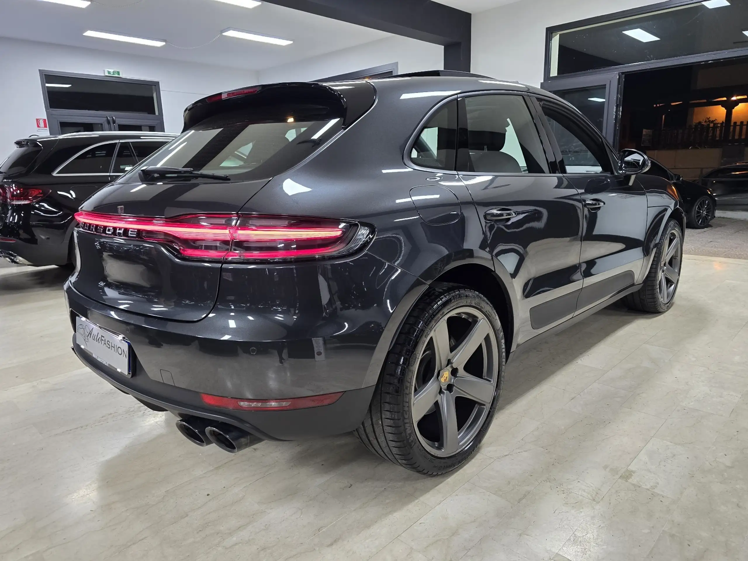 Porsche - Macan