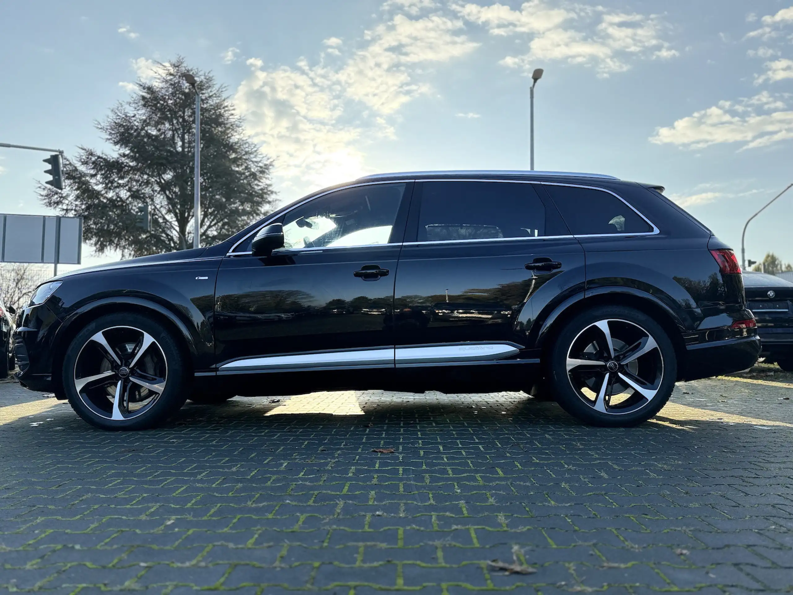 Audi - Q7