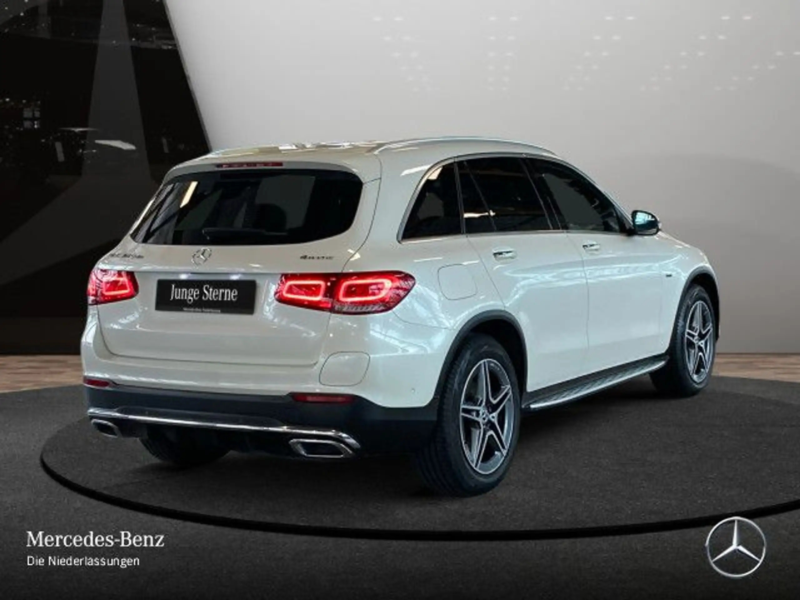 Mercedes-Benz - GLC 300