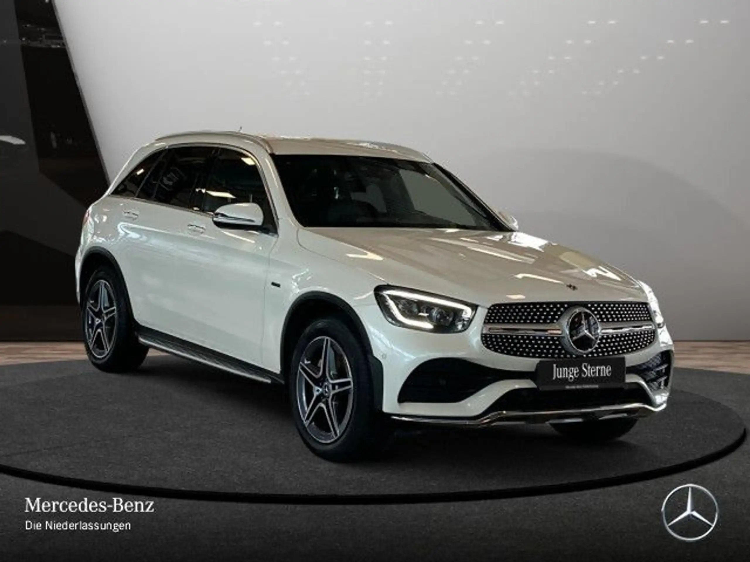 Mercedes-Benz - GLC 300