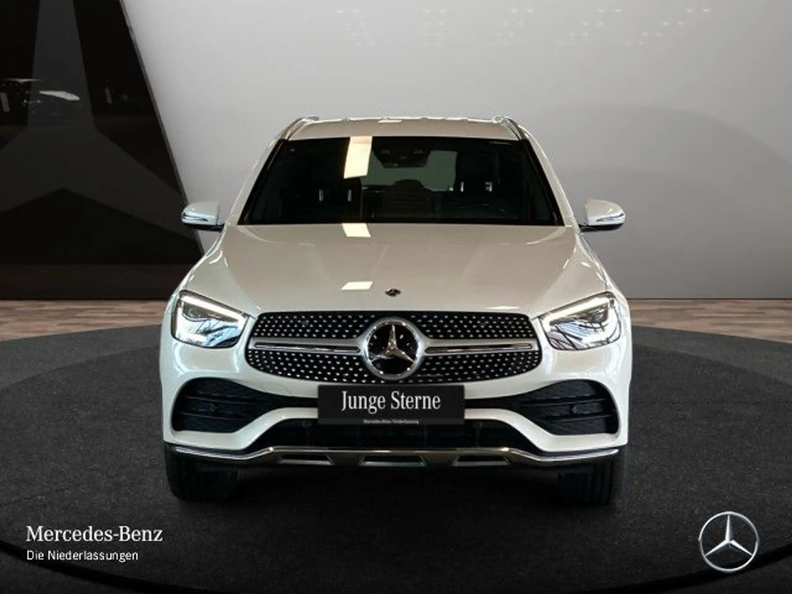 Mercedes-Benz - GLC 300