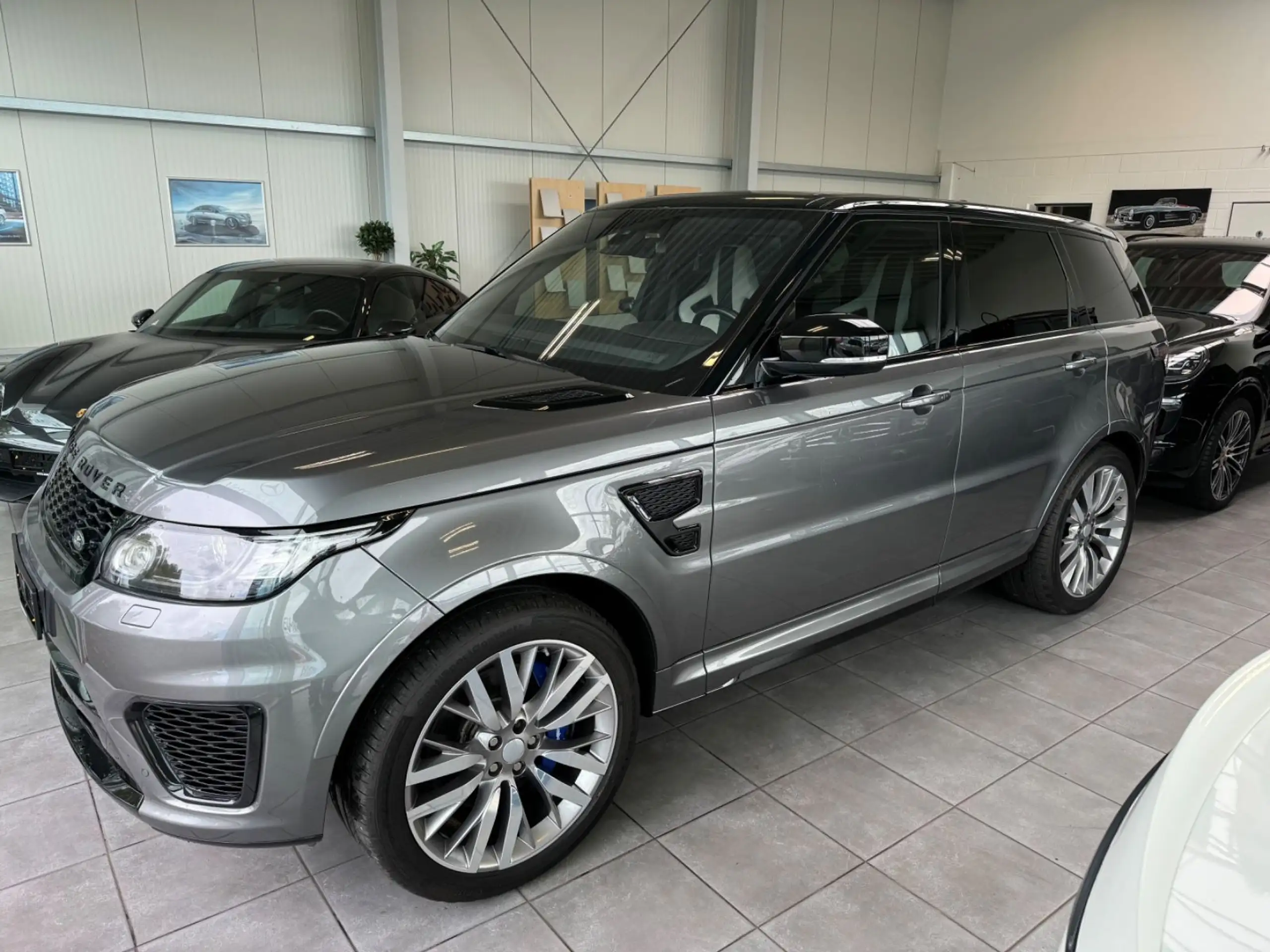 Land Rover - Range Rover Sport