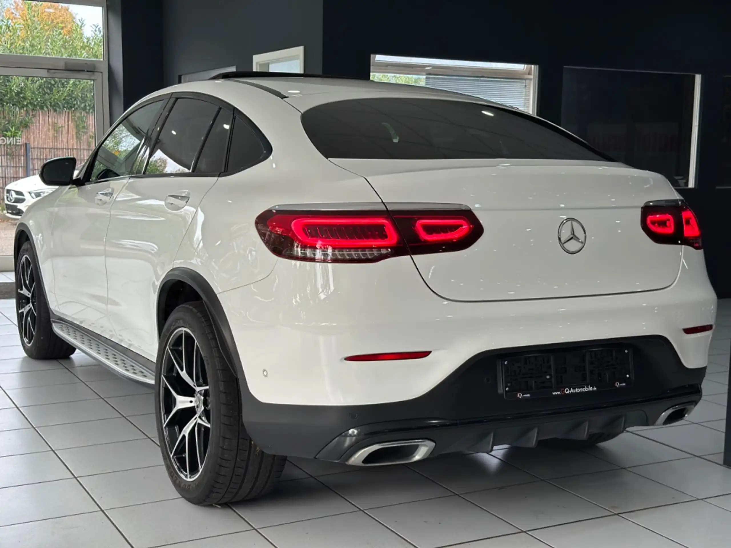 Mercedes-Benz - GLC 220