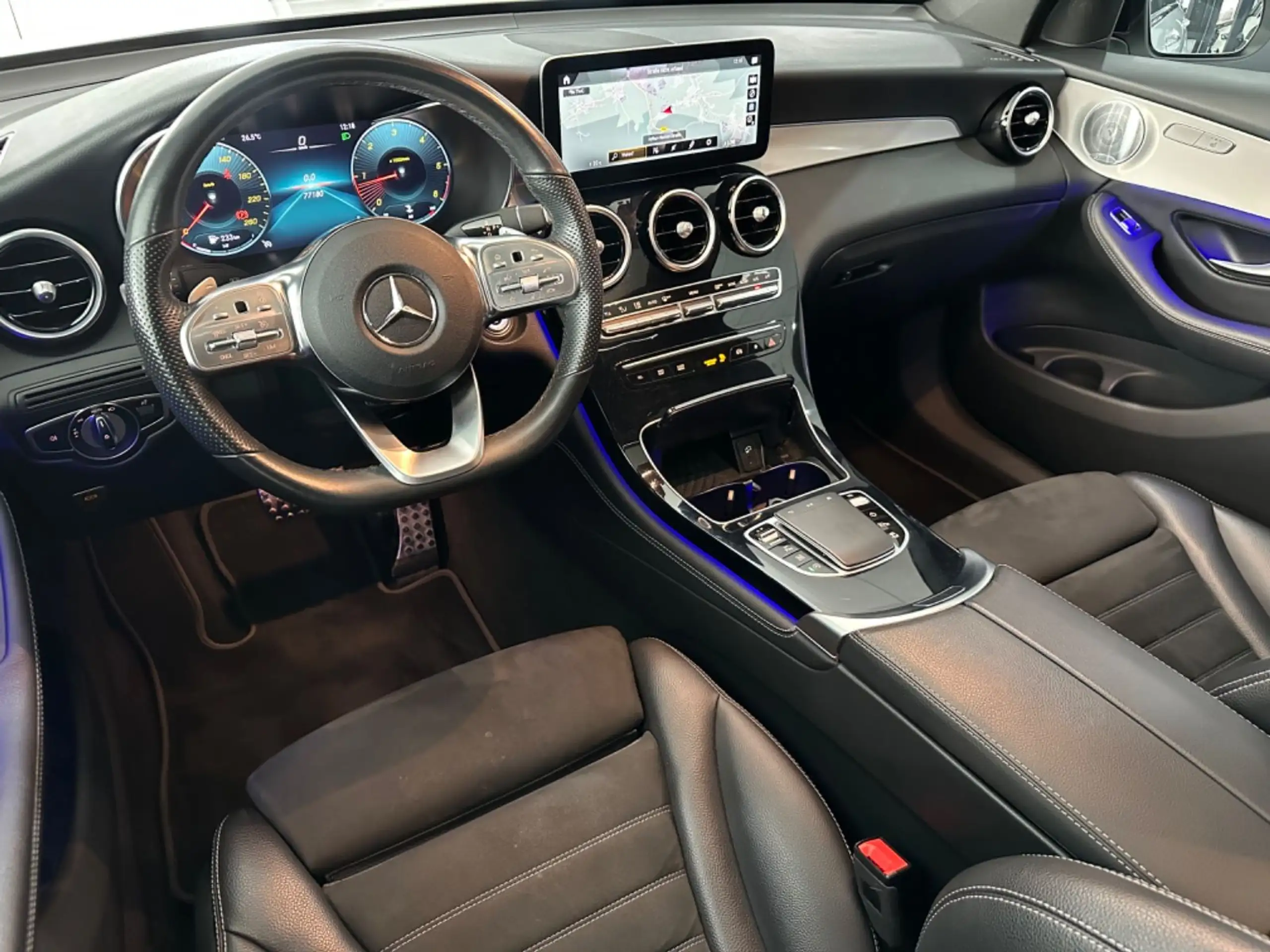 Mercedes-Benz - GLC 220