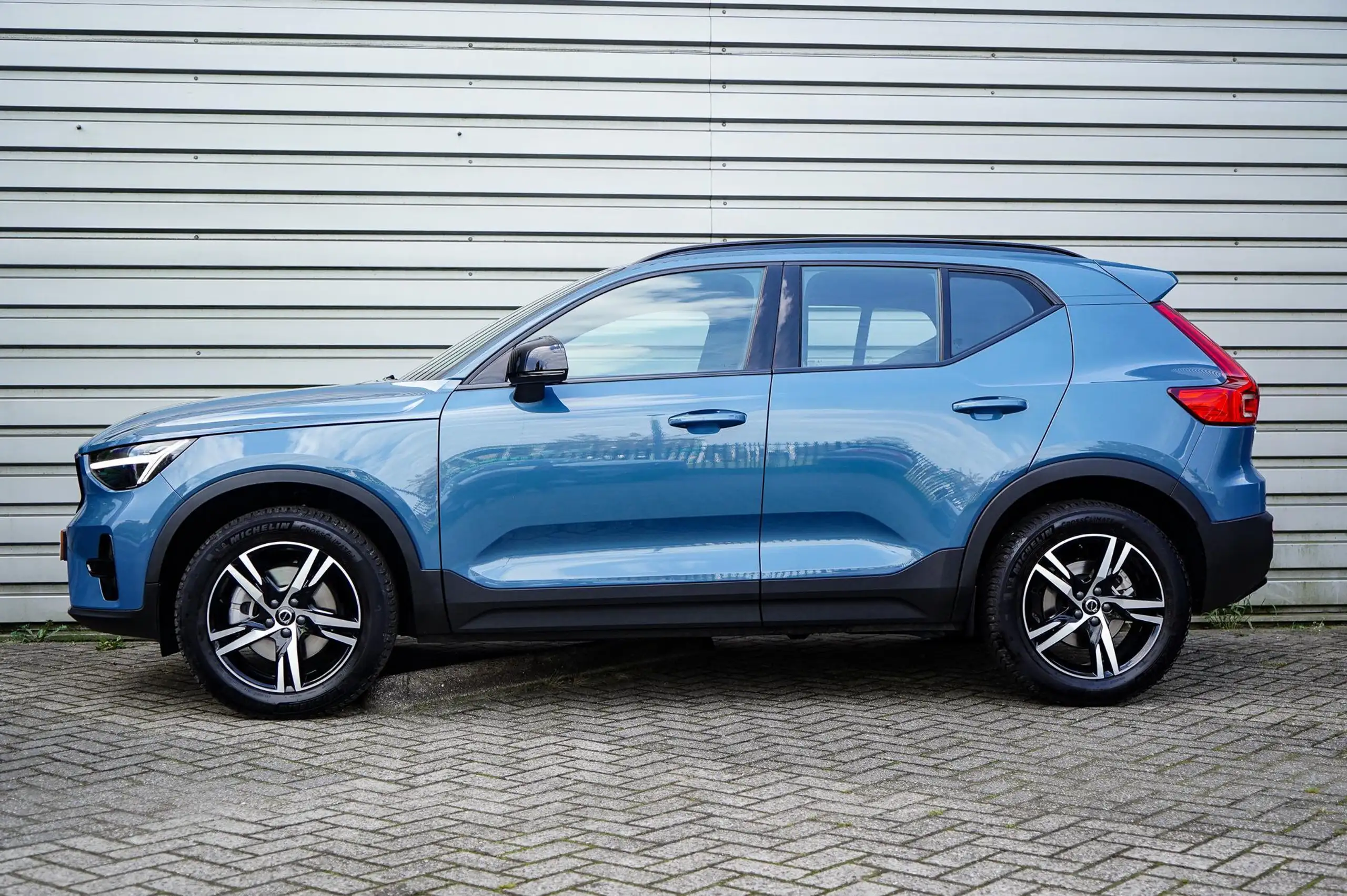 Volvo - XC40