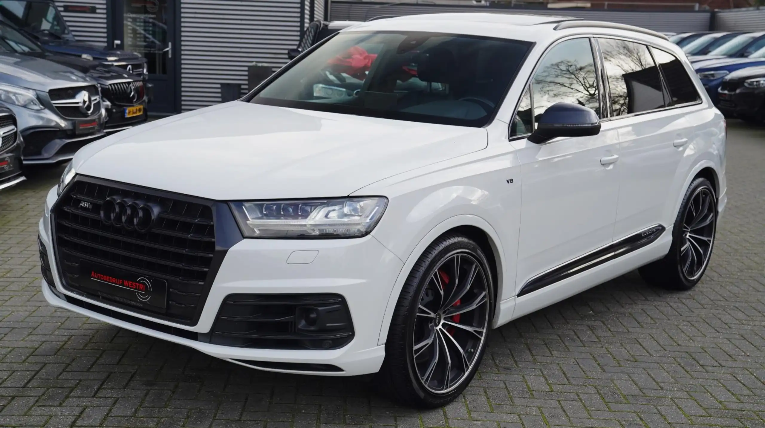 Audi - SQ7