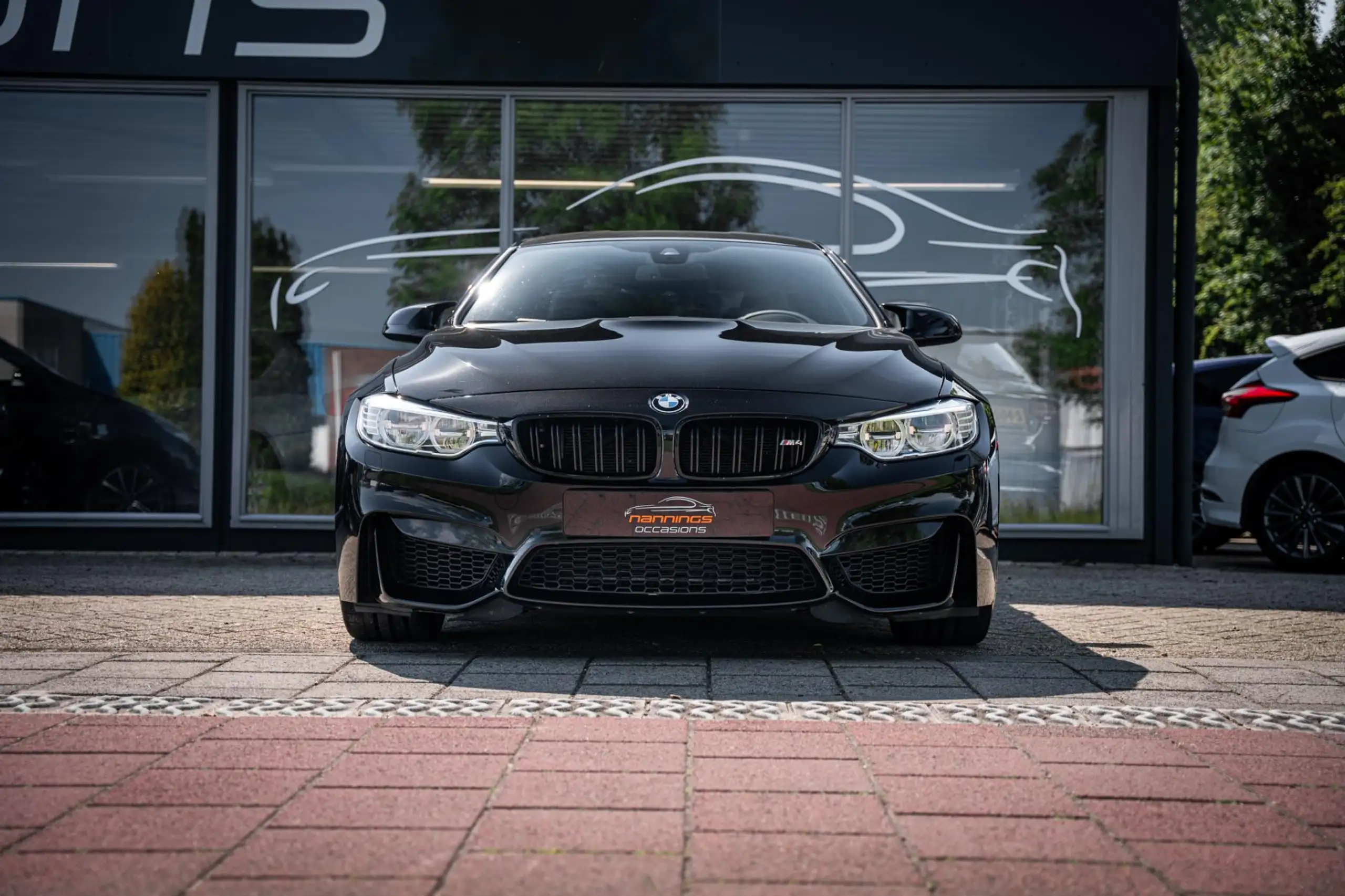 BMW - M4