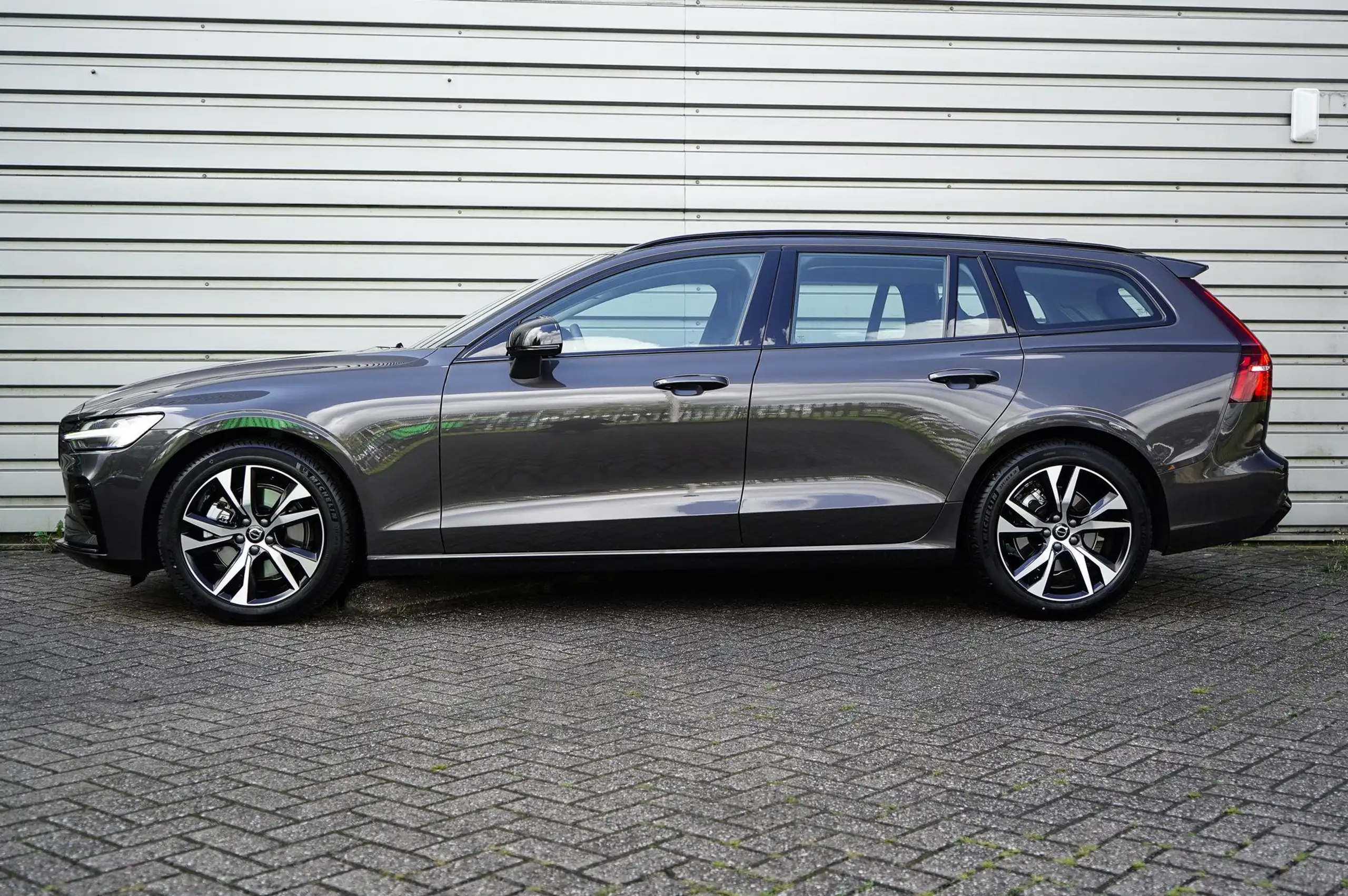 Volvo - V60