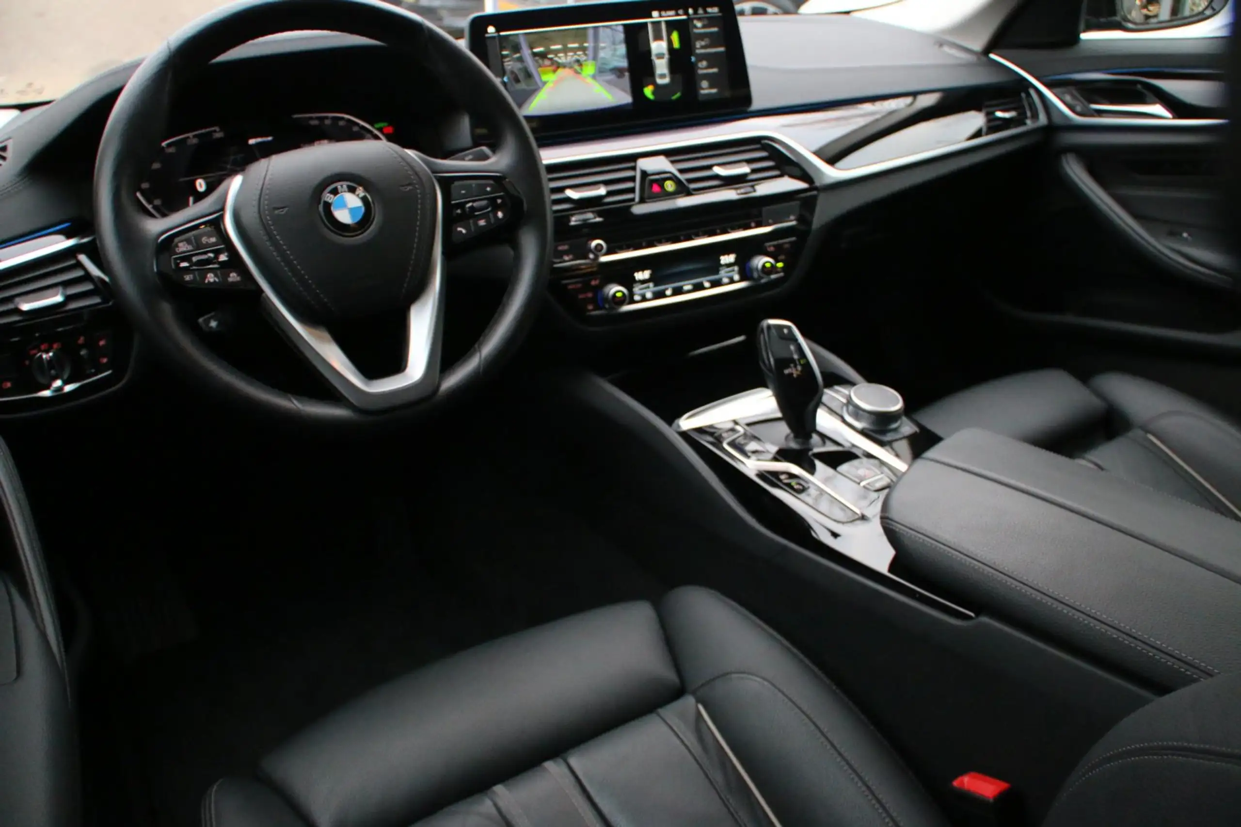 BMW - 545