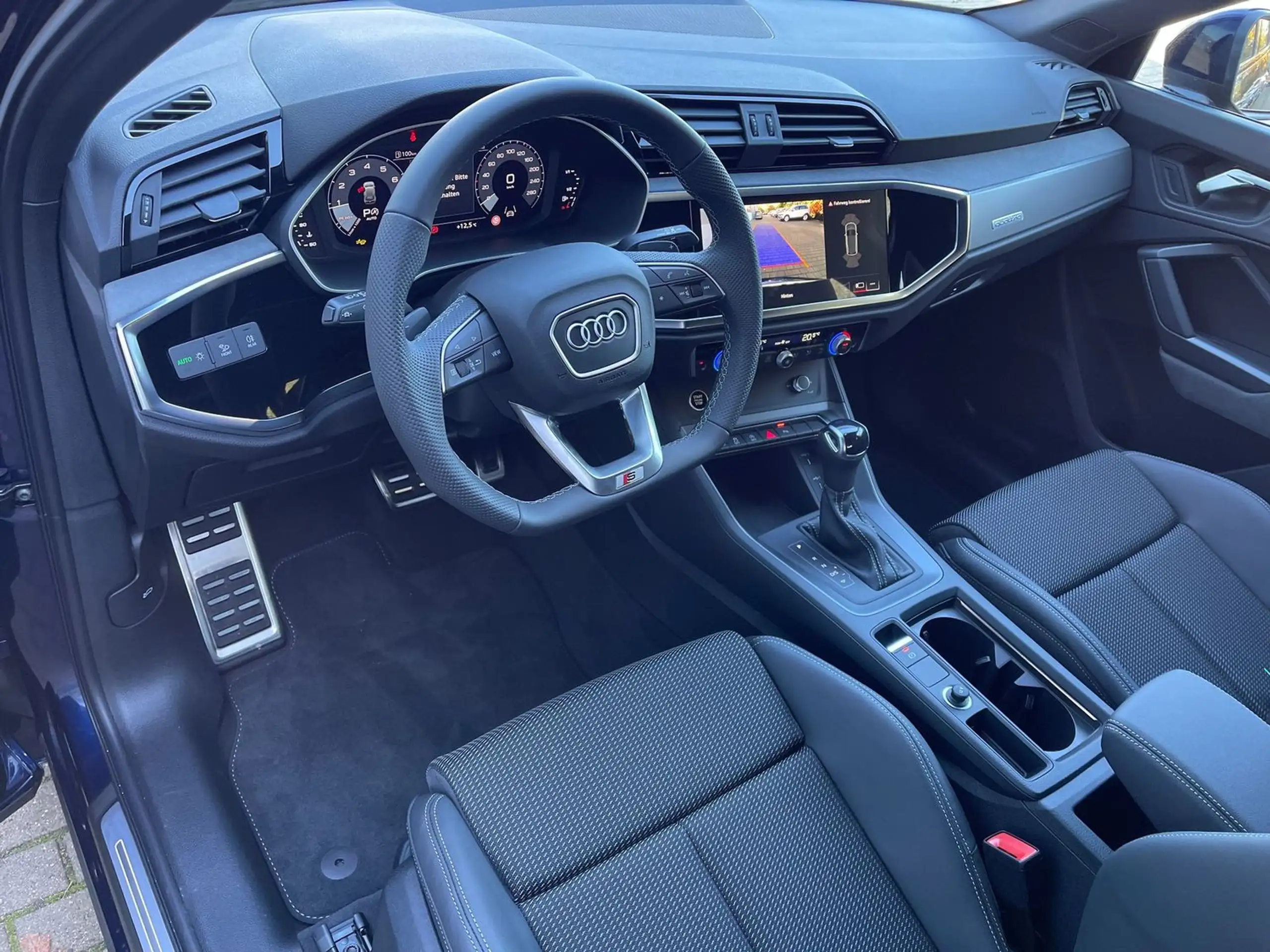 Audi - Q3