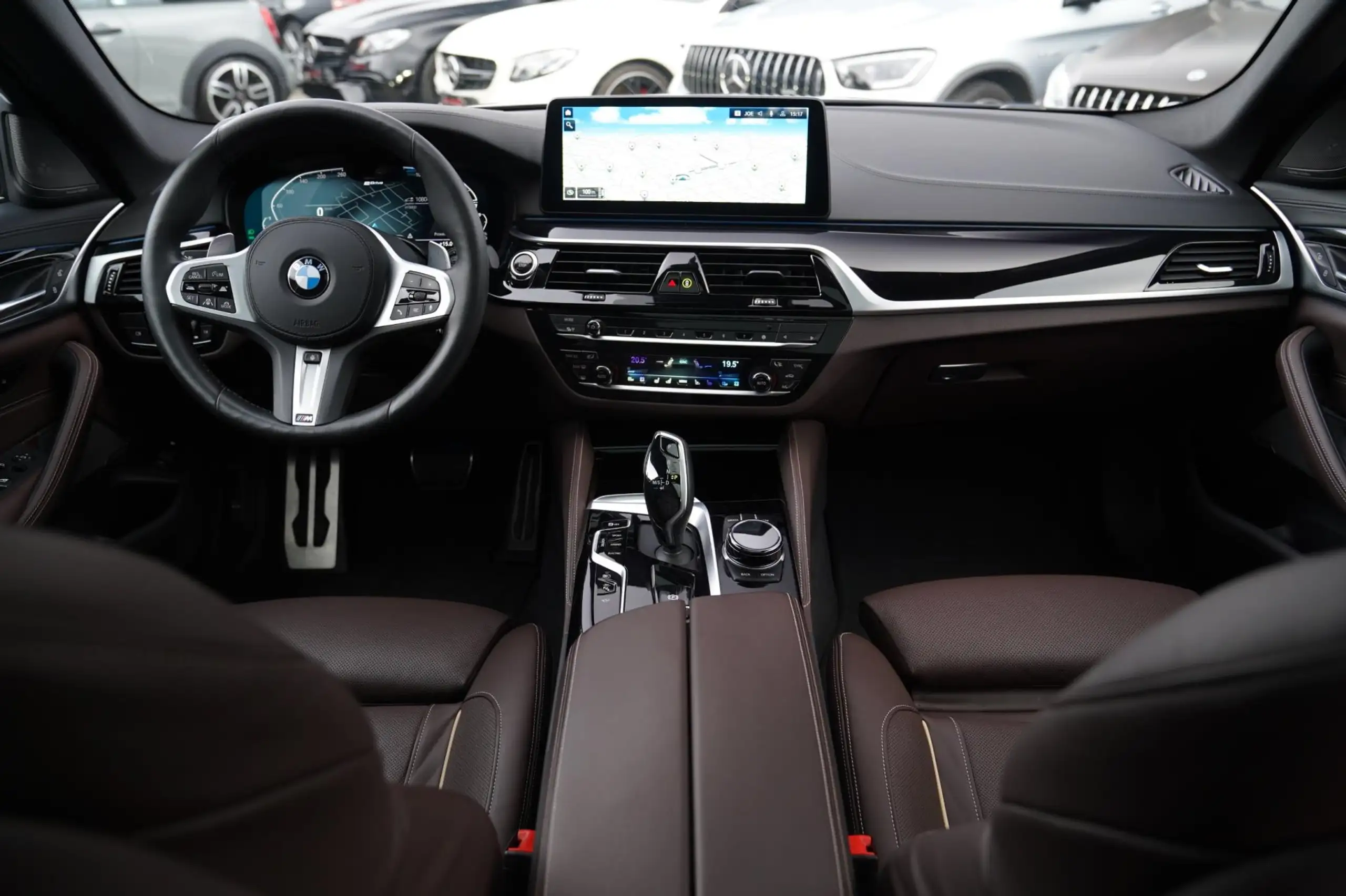 BMW - 530