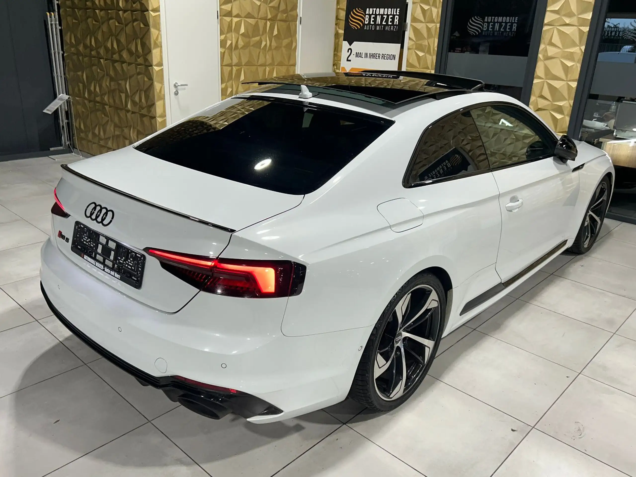 Audi - RS5