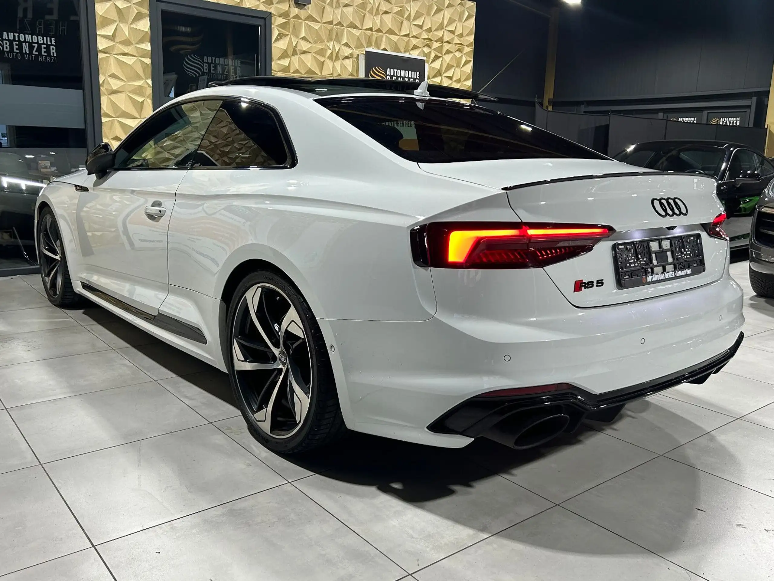 Audi - RS5