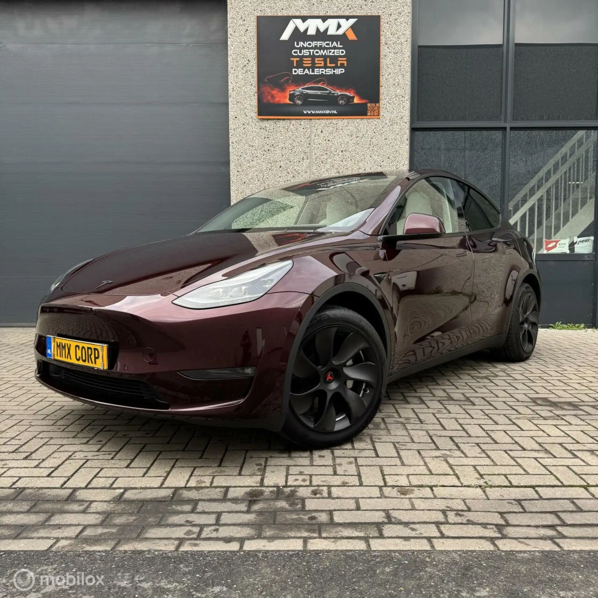 Tesla - Model Y