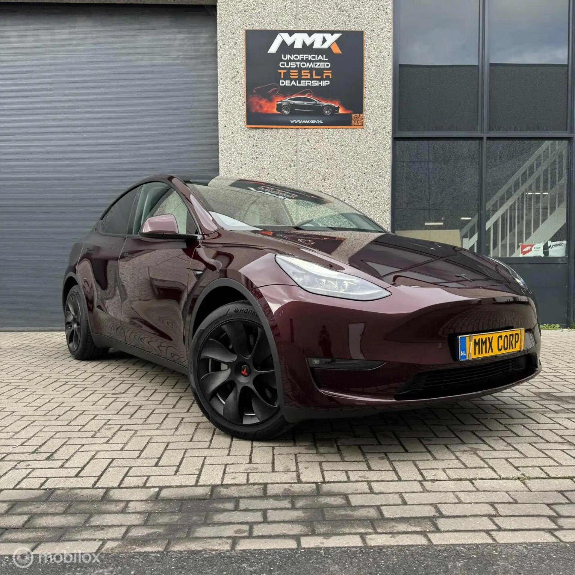 Tesla - Model Y