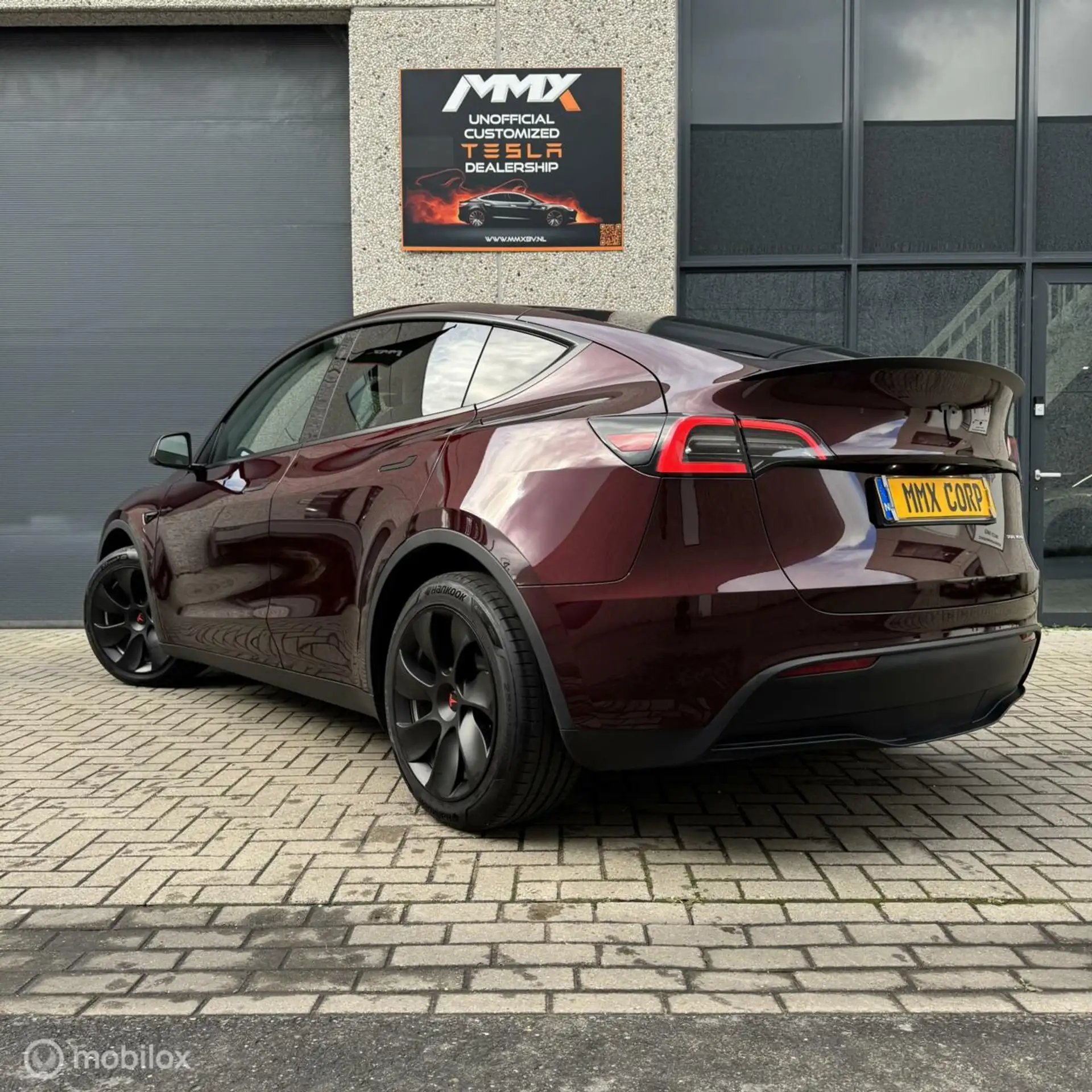 Tesla - Model Y