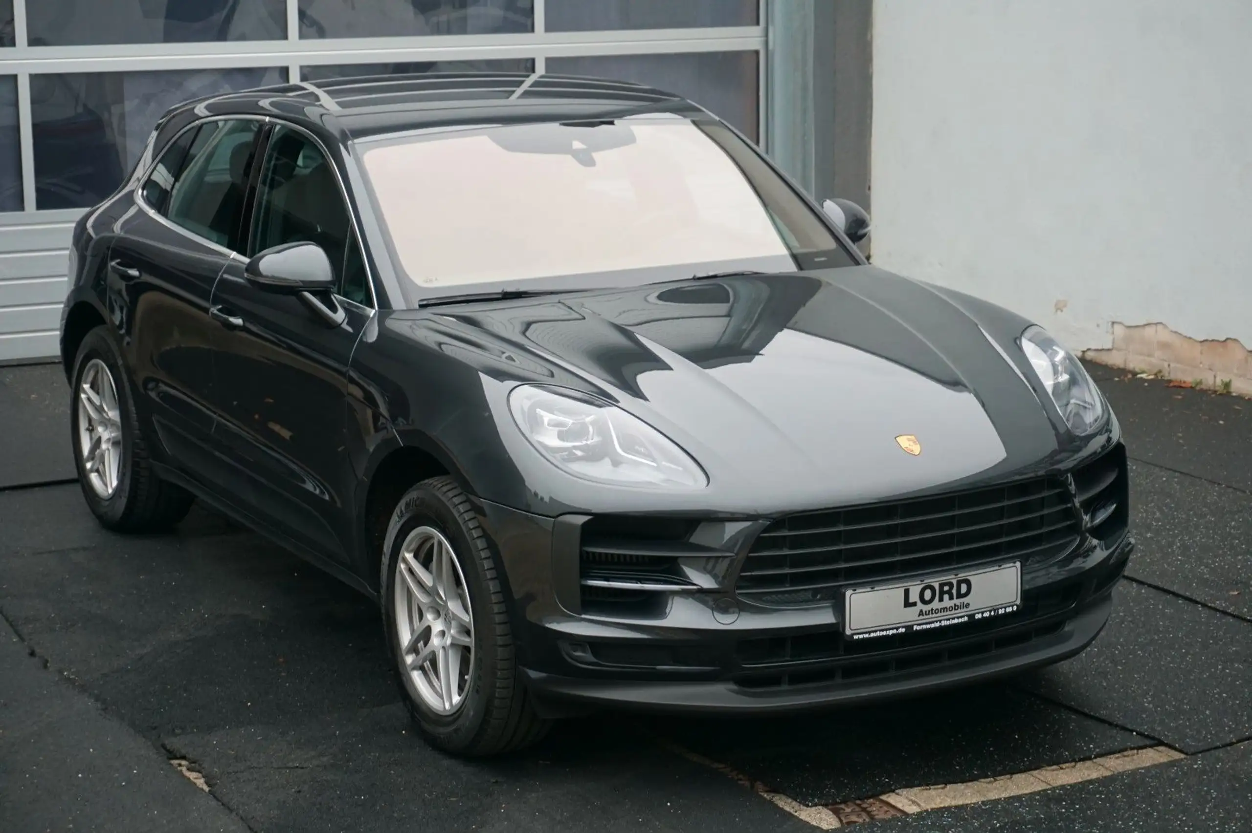 Porsche - Macan