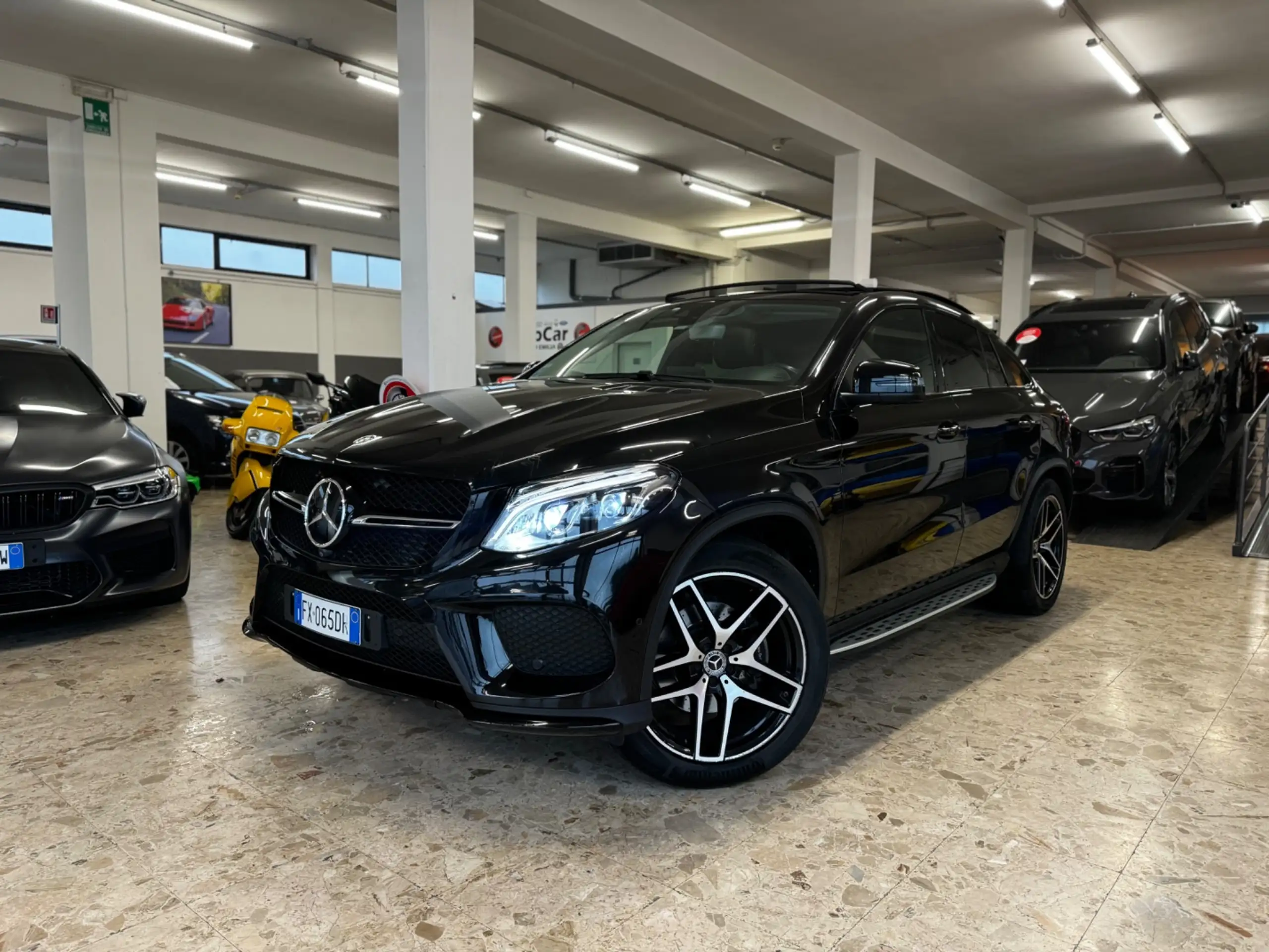 Mercedes-Benz - GLE 350