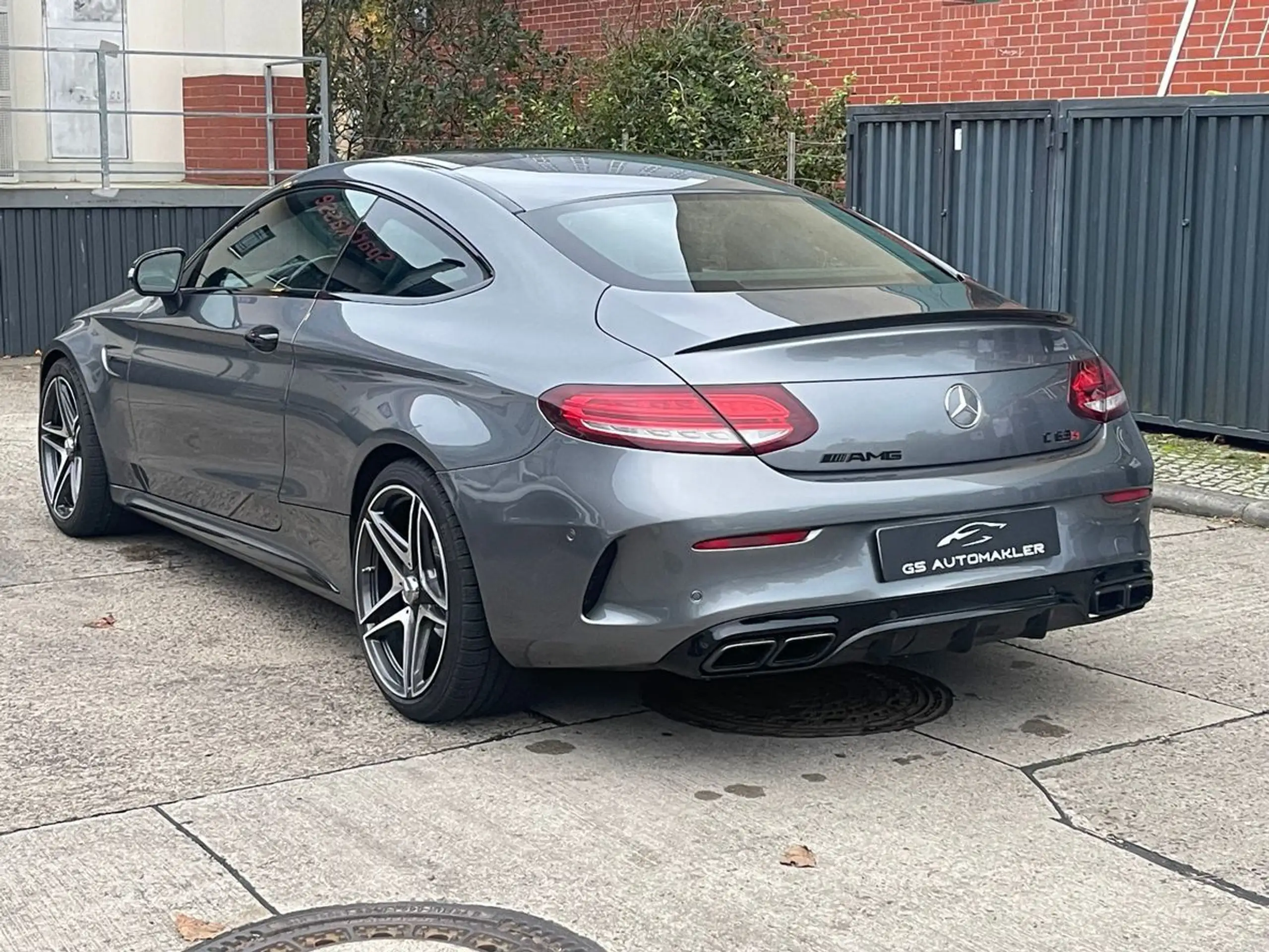 Mercedes-Benz - C 63 AMG