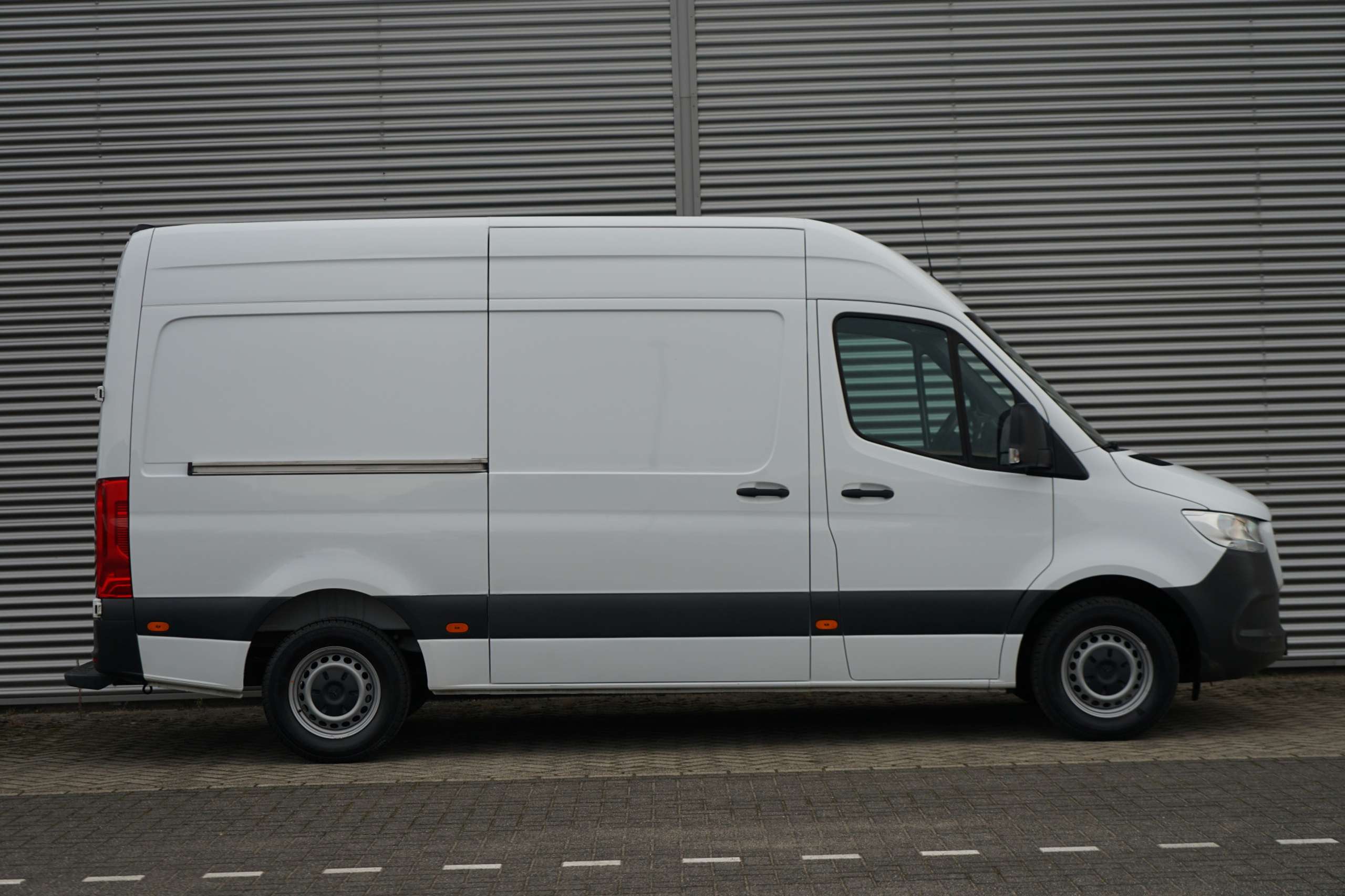 Mercedes-Benz - Sprinter